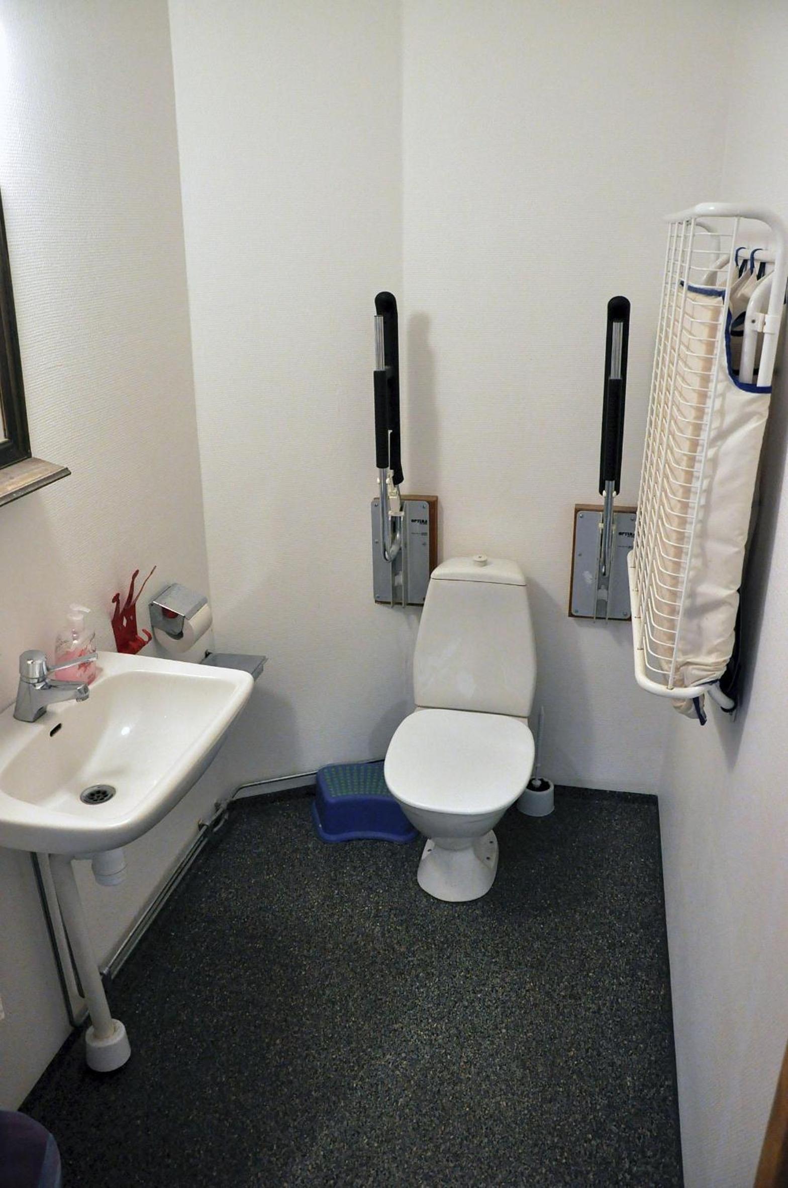 Quadruple Room with Shared Bathroom photo 3