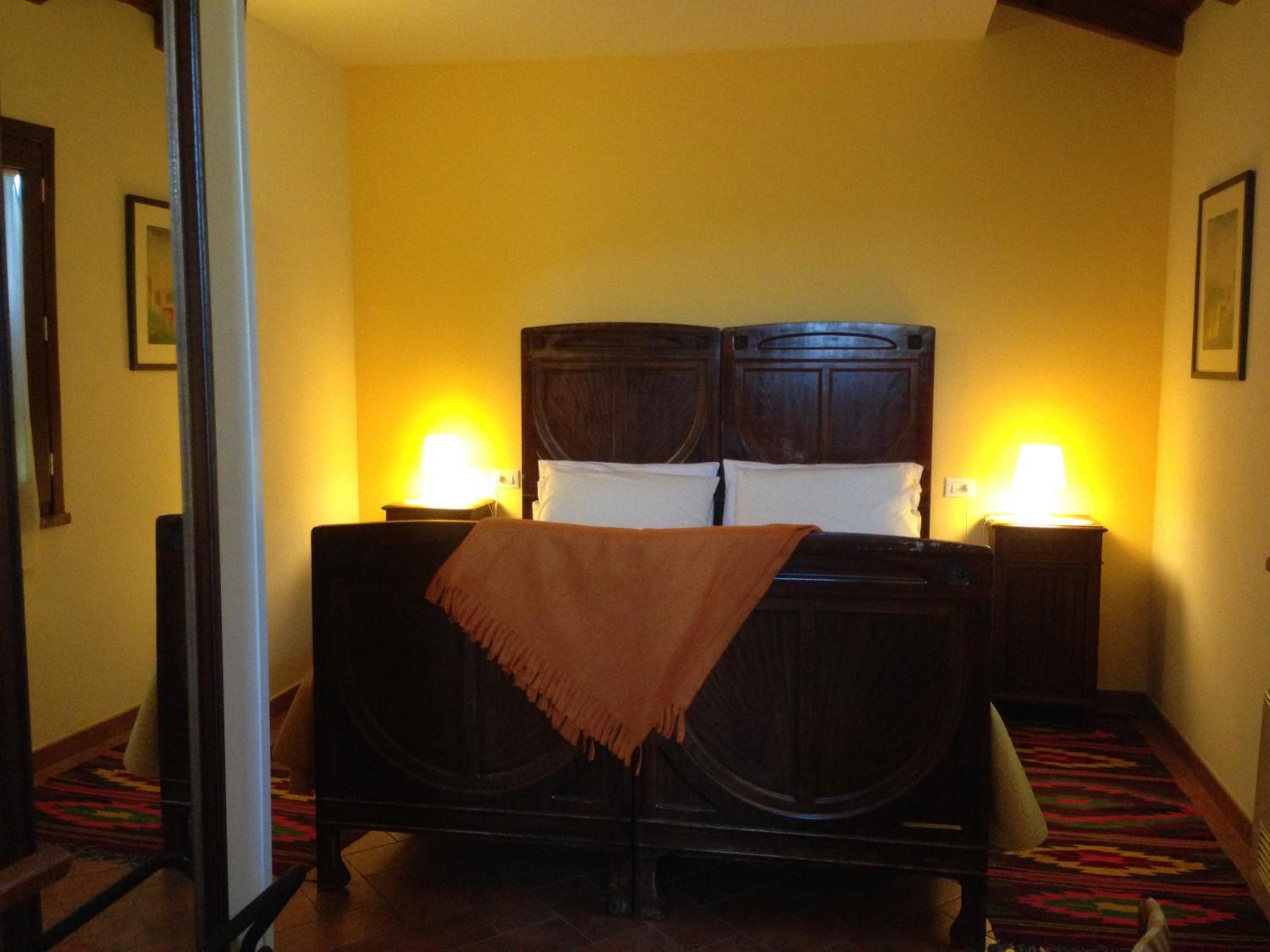 Deluxe Room - Photo 4