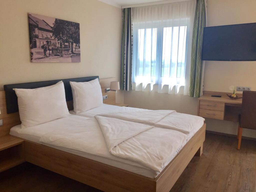 Double Room with Balcony photo 2