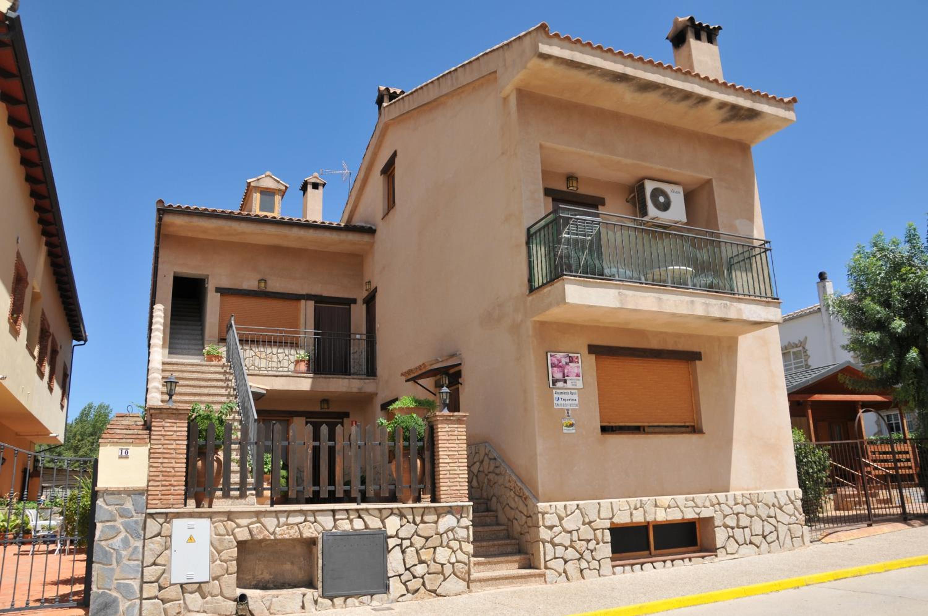 Three-Bedroom House - Photo 15