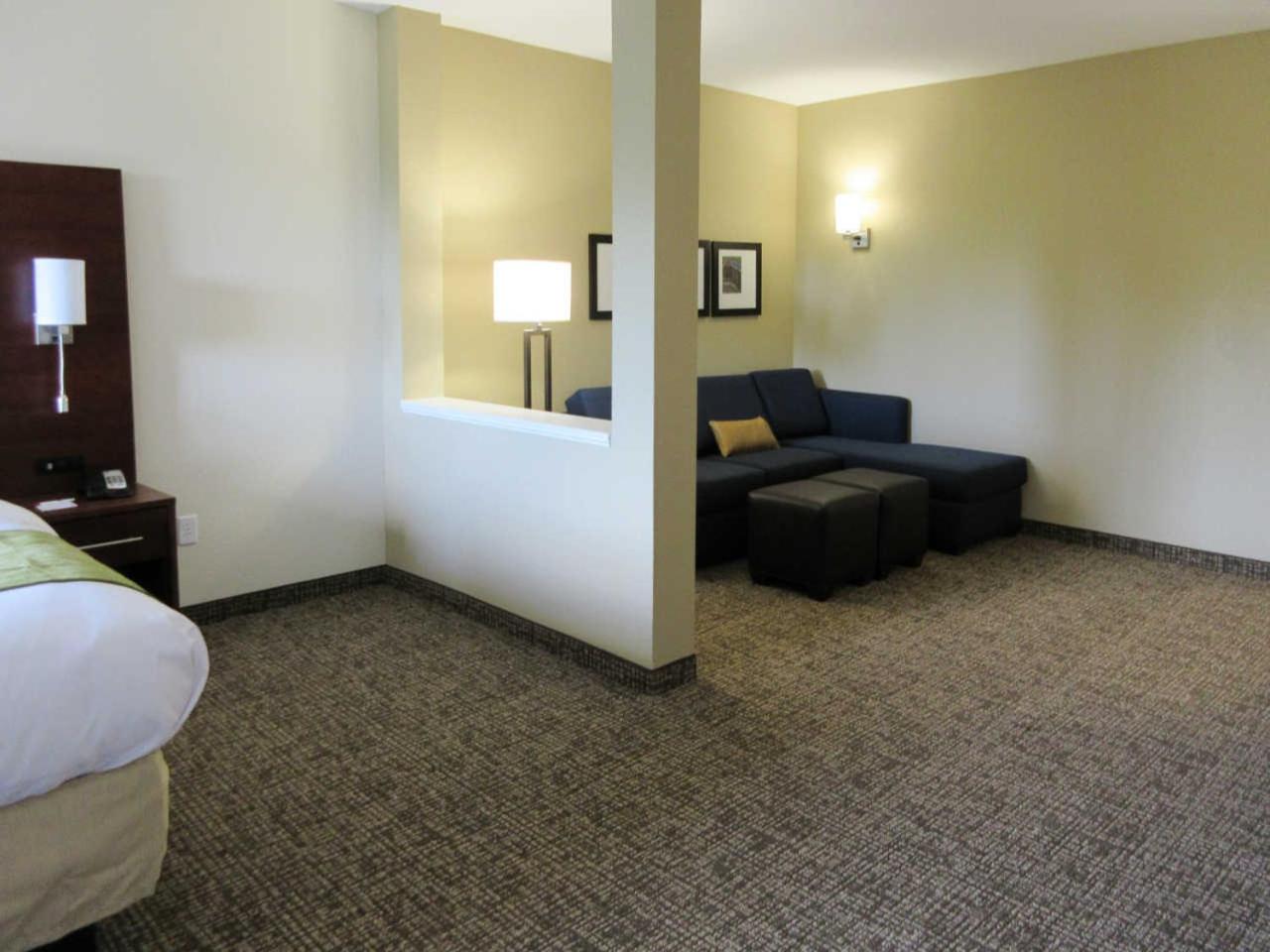 Large Suite with Two Queen Beds and Sofa Bed