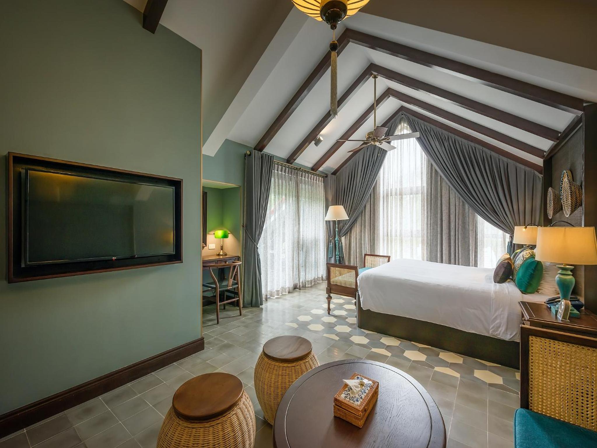 Attic Suite with Balcony