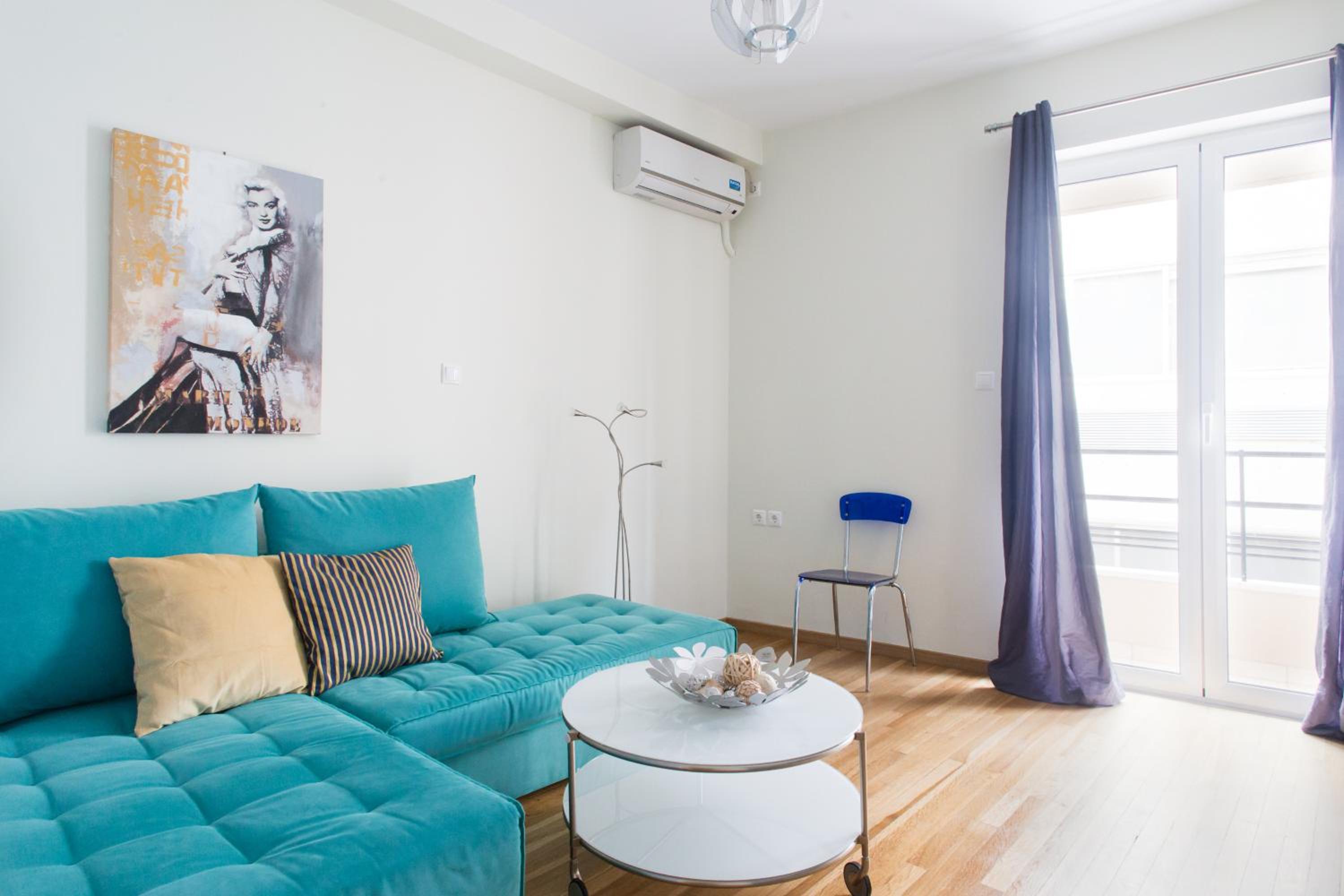 Apartment with Balcony photo 2