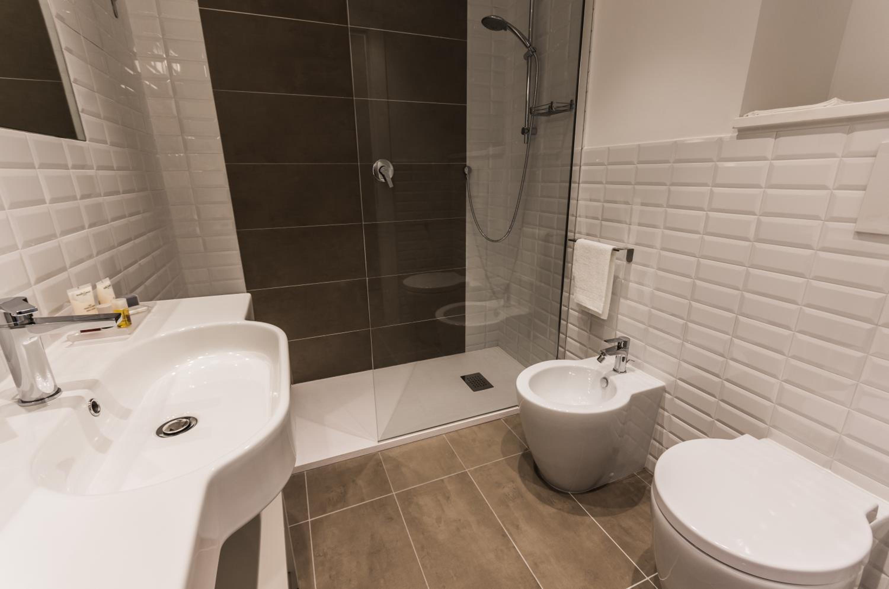 Executive Double Room with Balcony photo 2