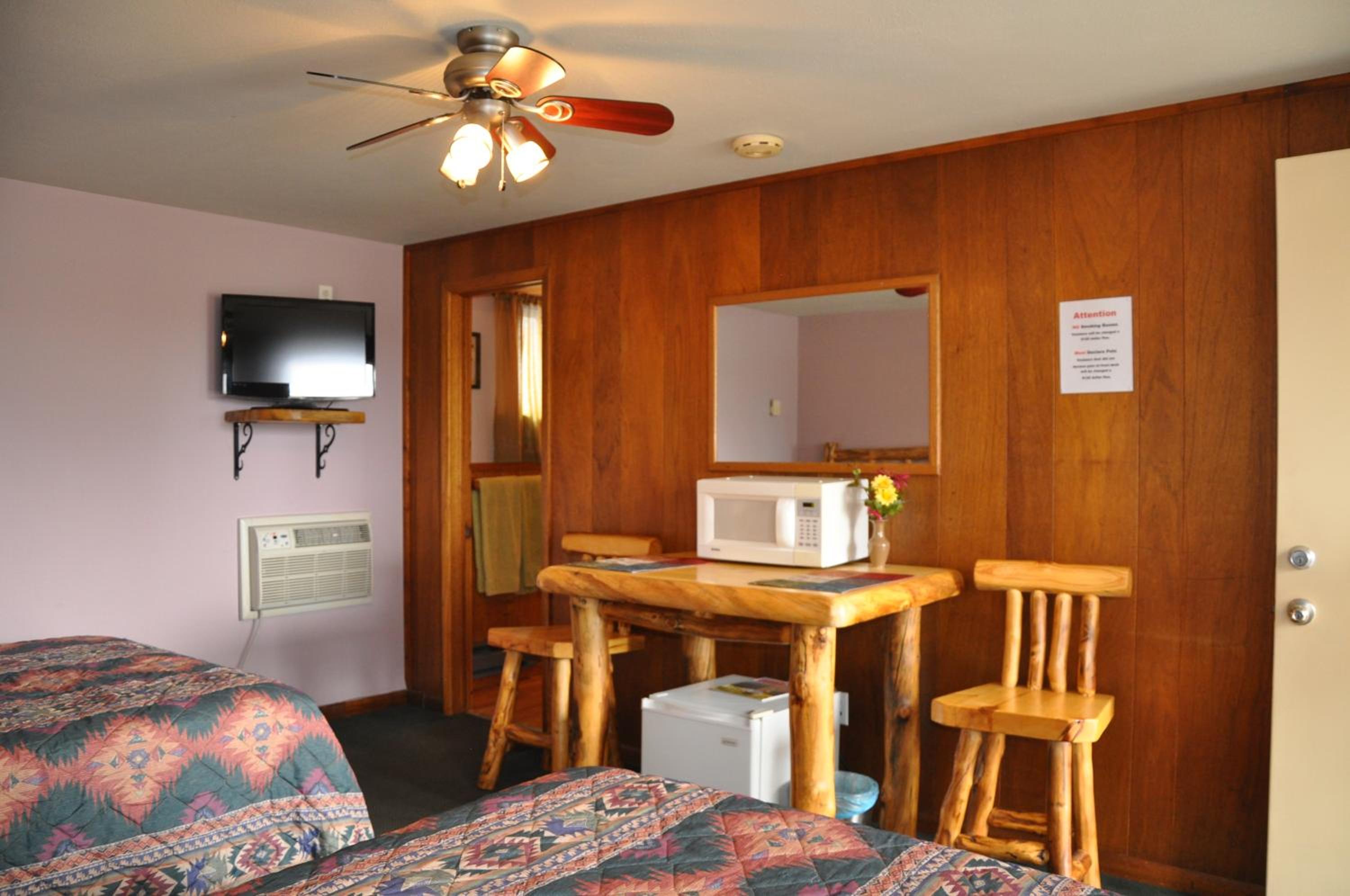 Double Room with Two Double Beds photo 2