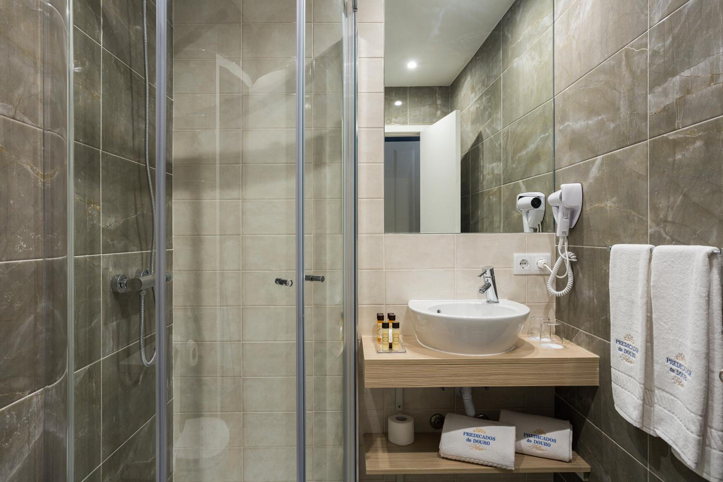 Standard  Room - Photo 2