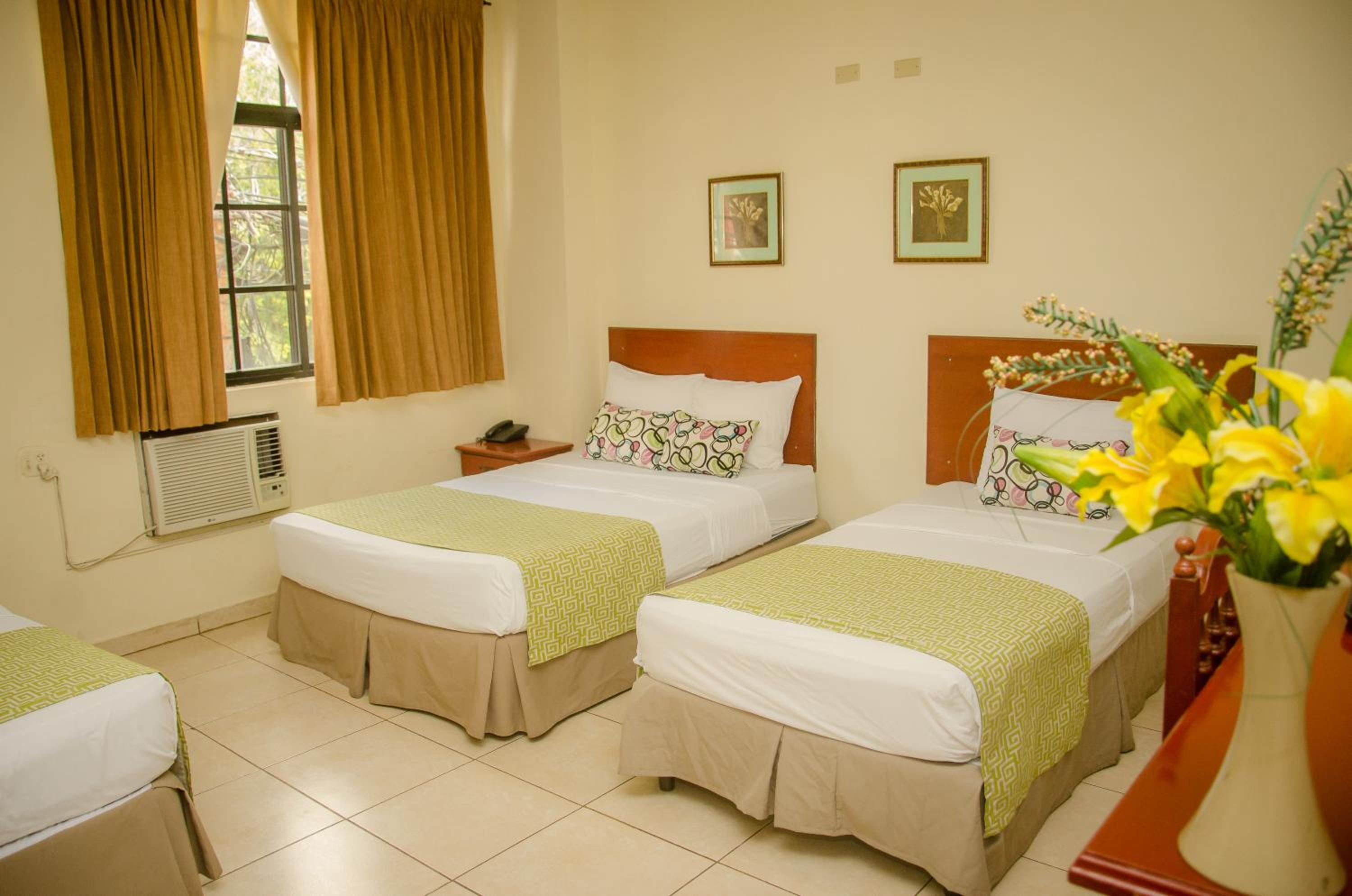 Triple Room