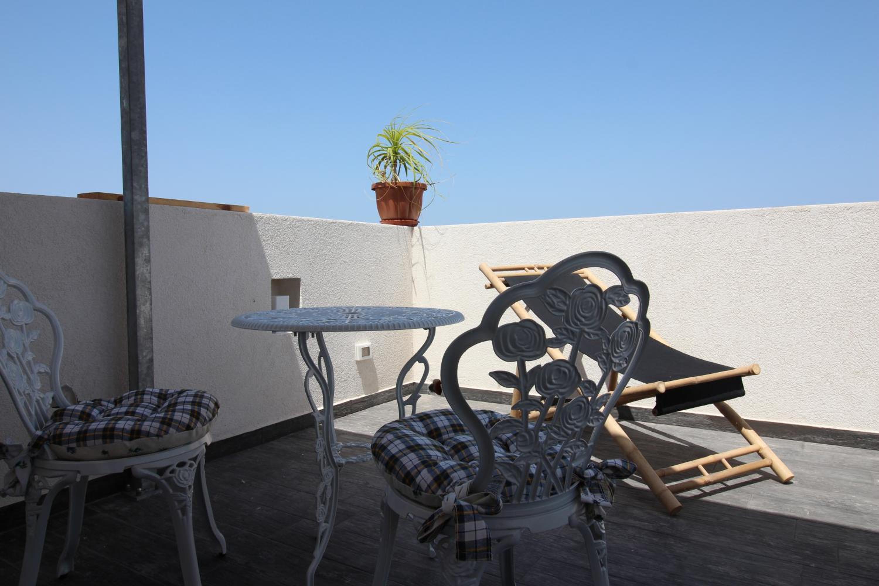 Double Room with Balcony and Sea View photo 2