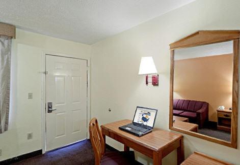Standard King Room - Non Smoking photo 2