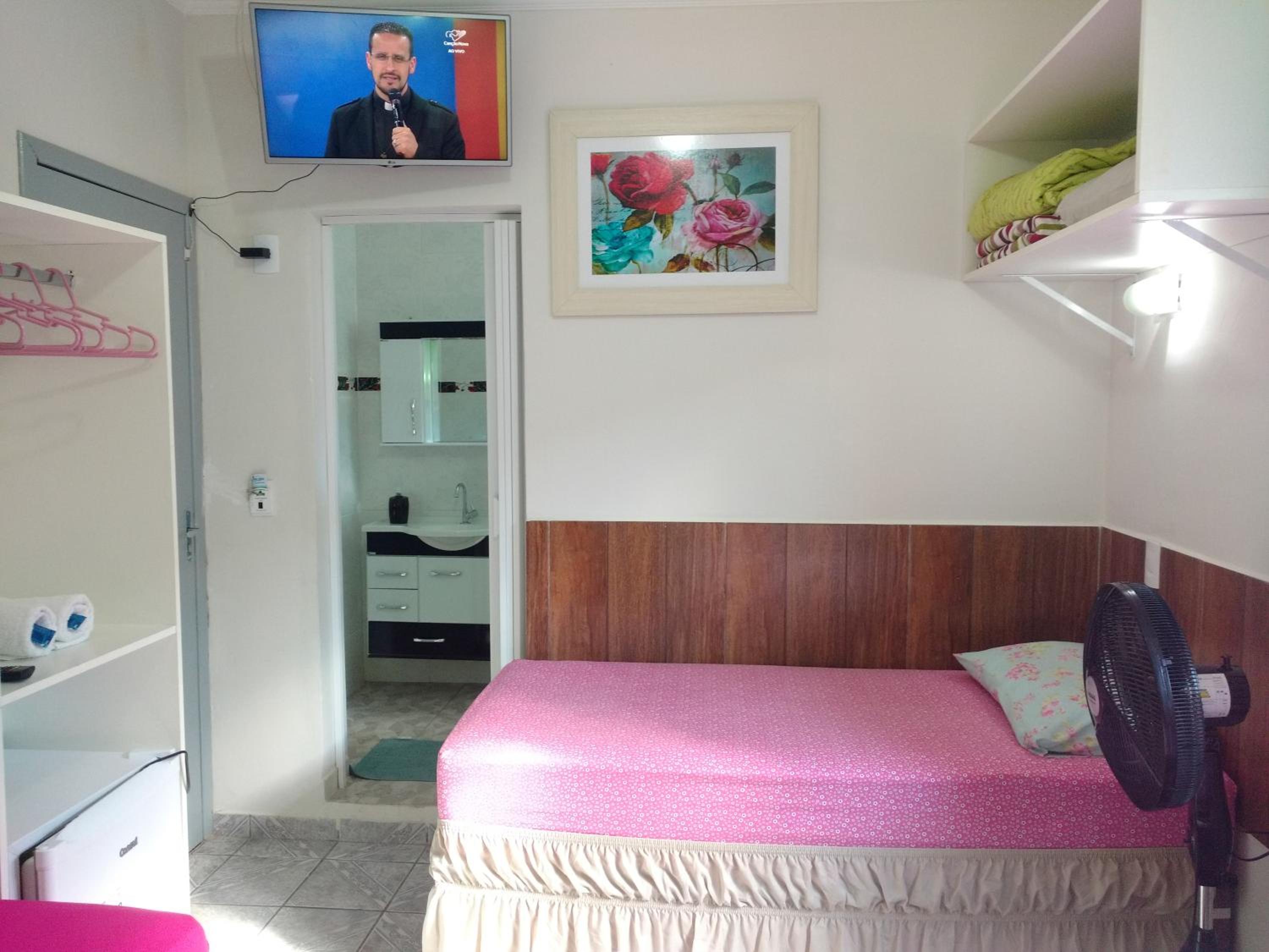 Standard Triple Room photo 2