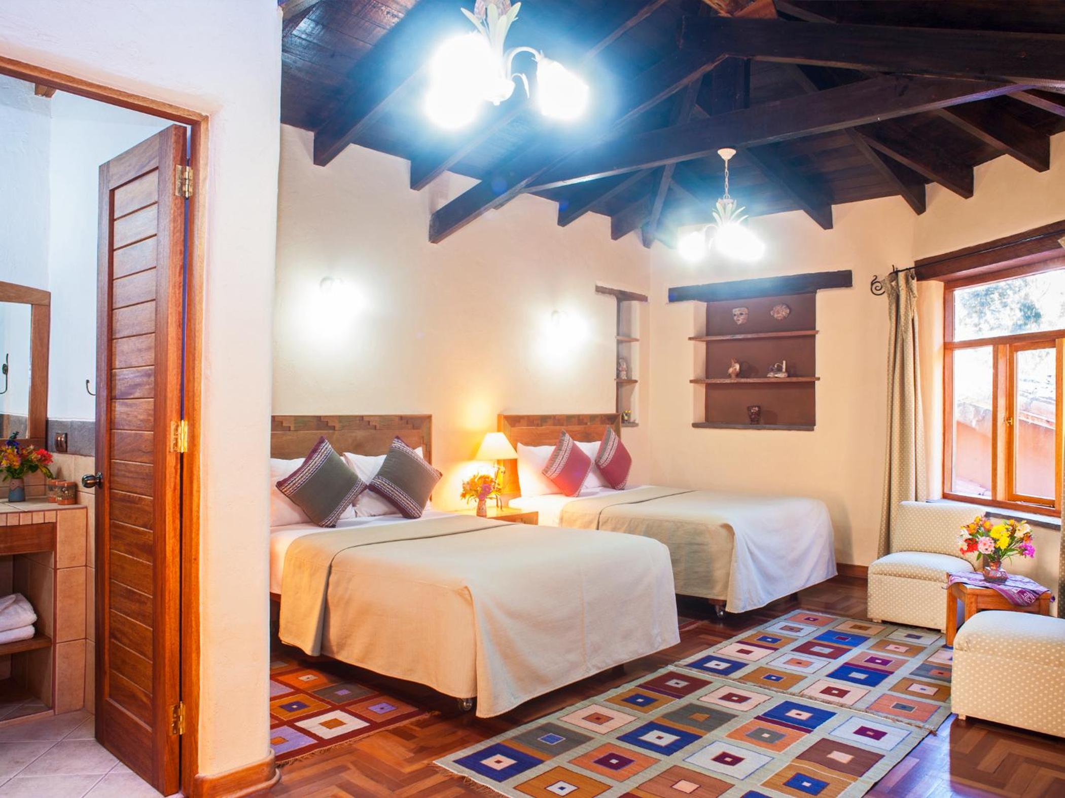 Superior Queen Room with Two Queen Beds photo 2