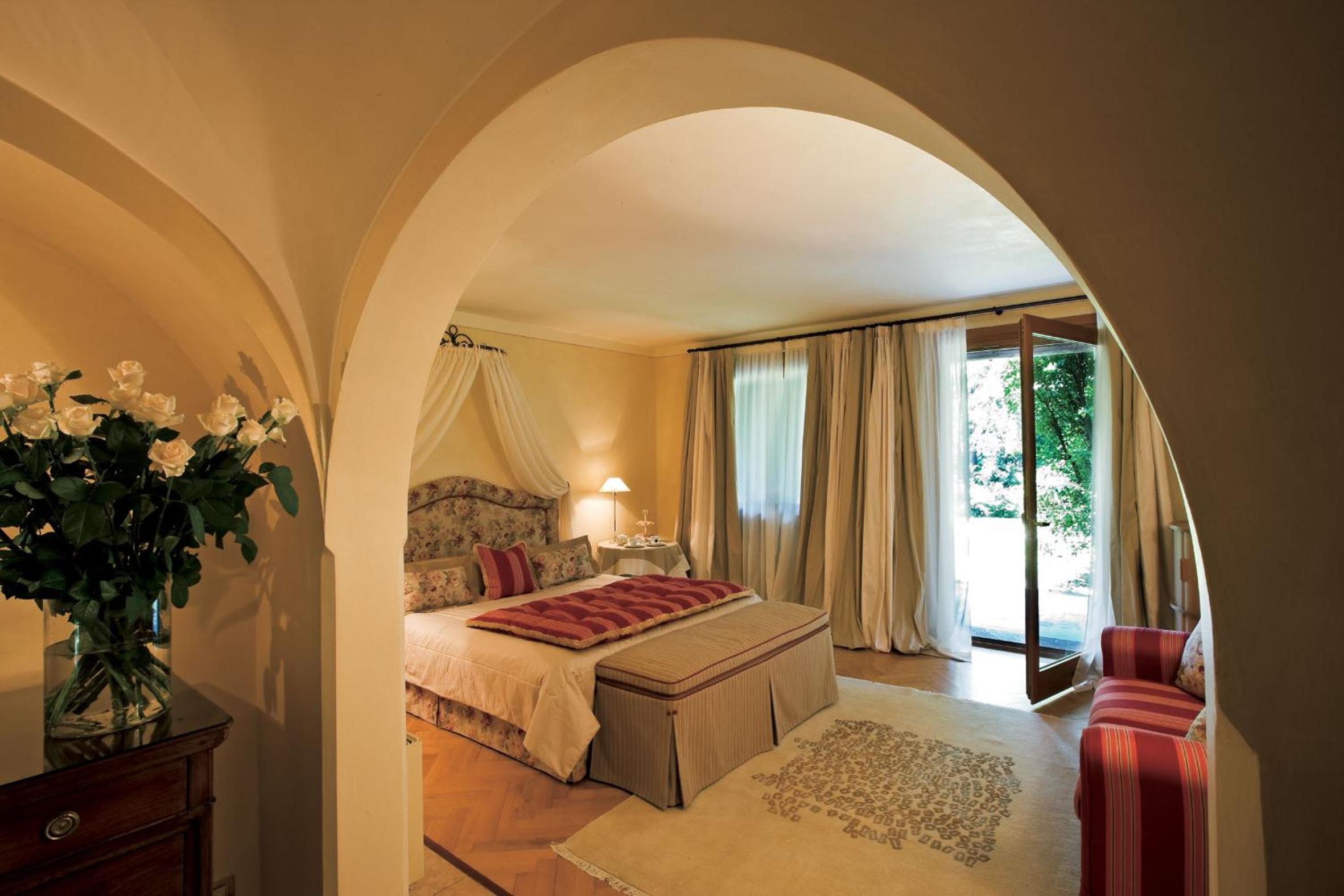 Deluxe Double or Twin Room - Photo 12