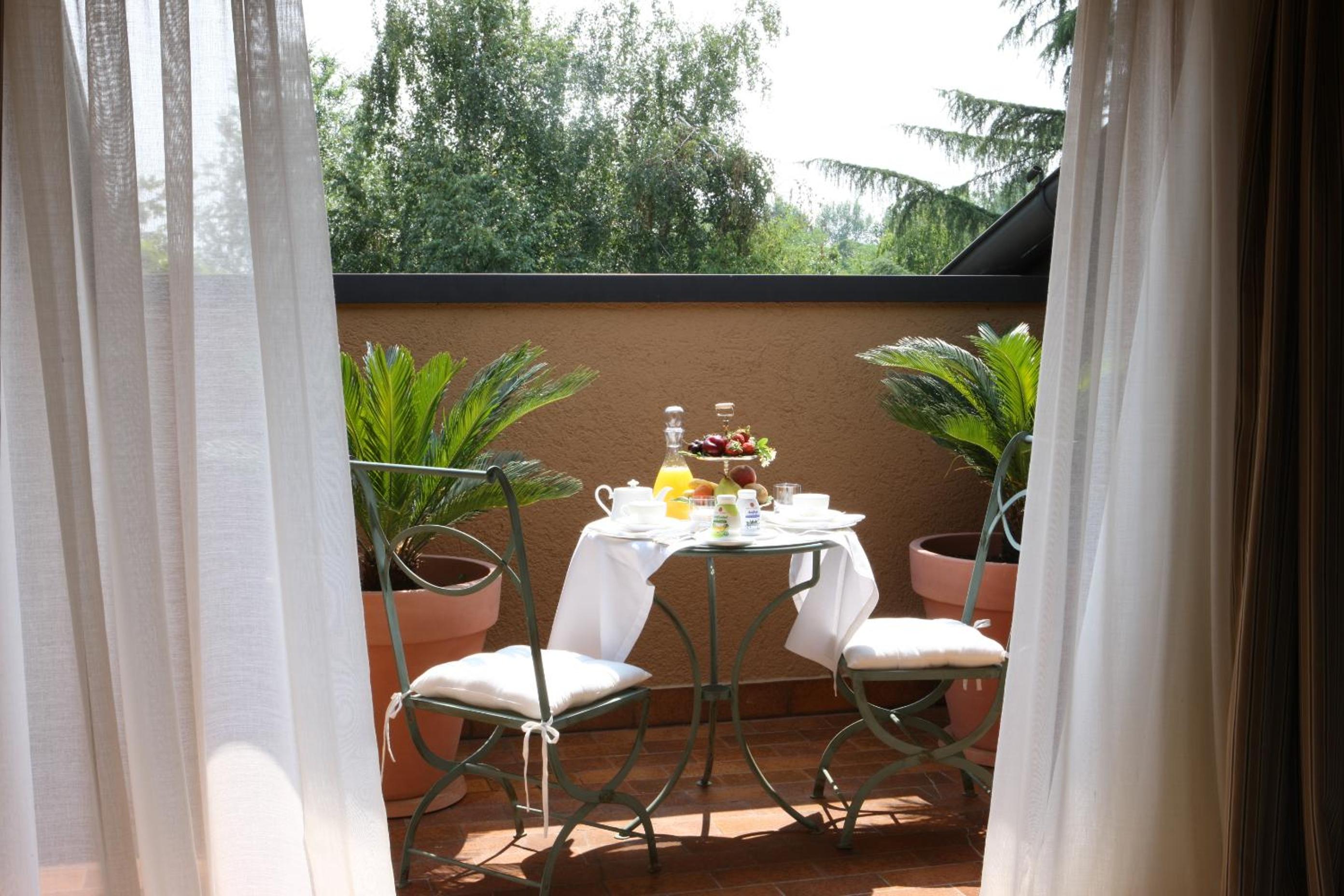 Superior Double or Twin Room - Photo 3
