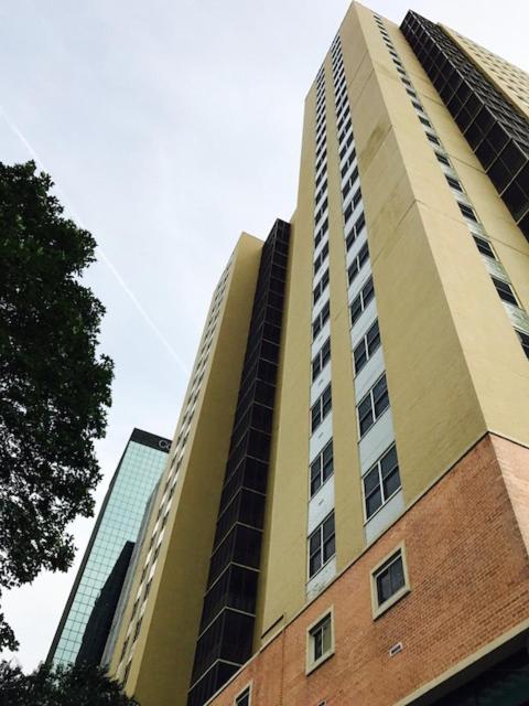 Apartment with Balcony - Photo 15