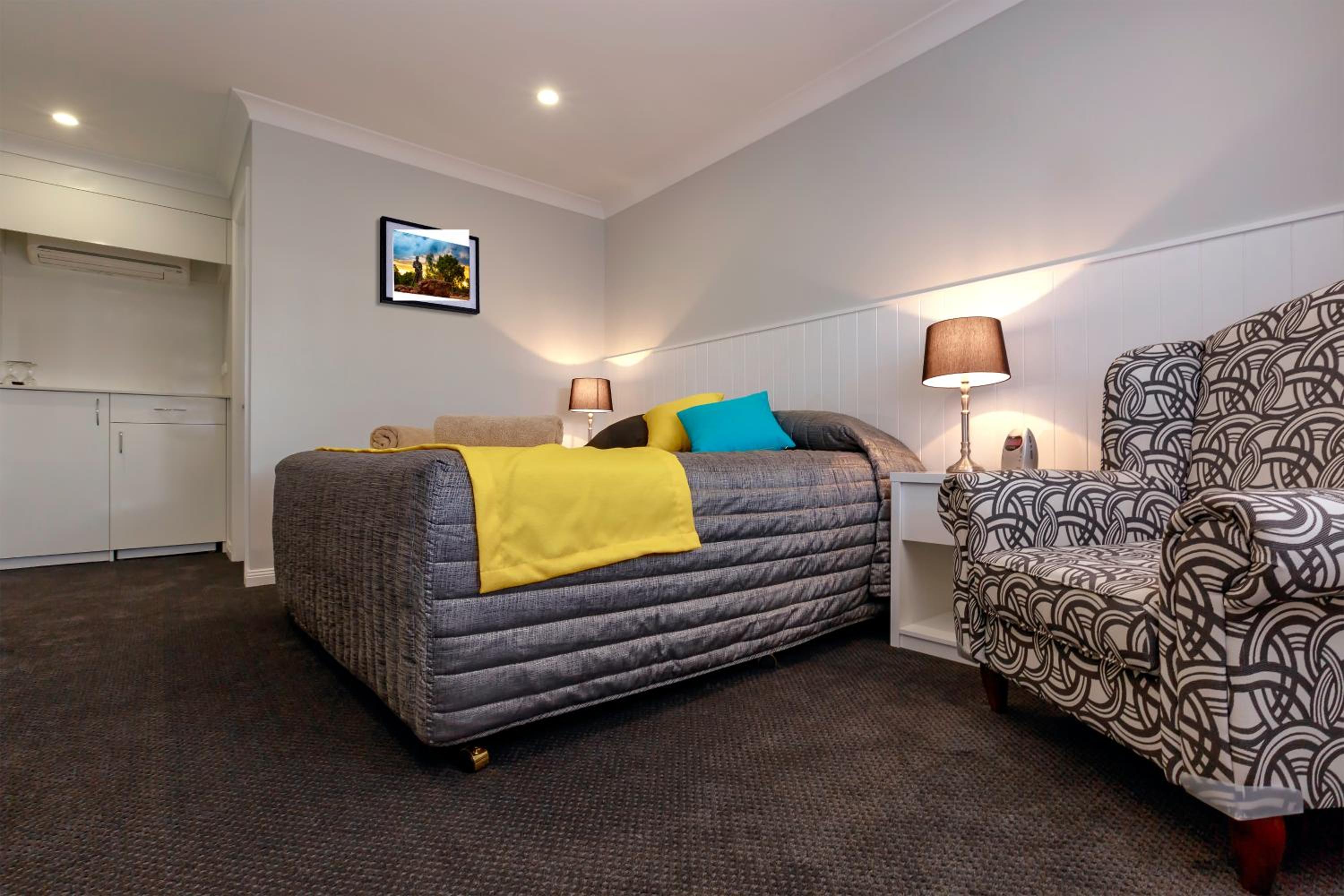 Deluxe King Suite