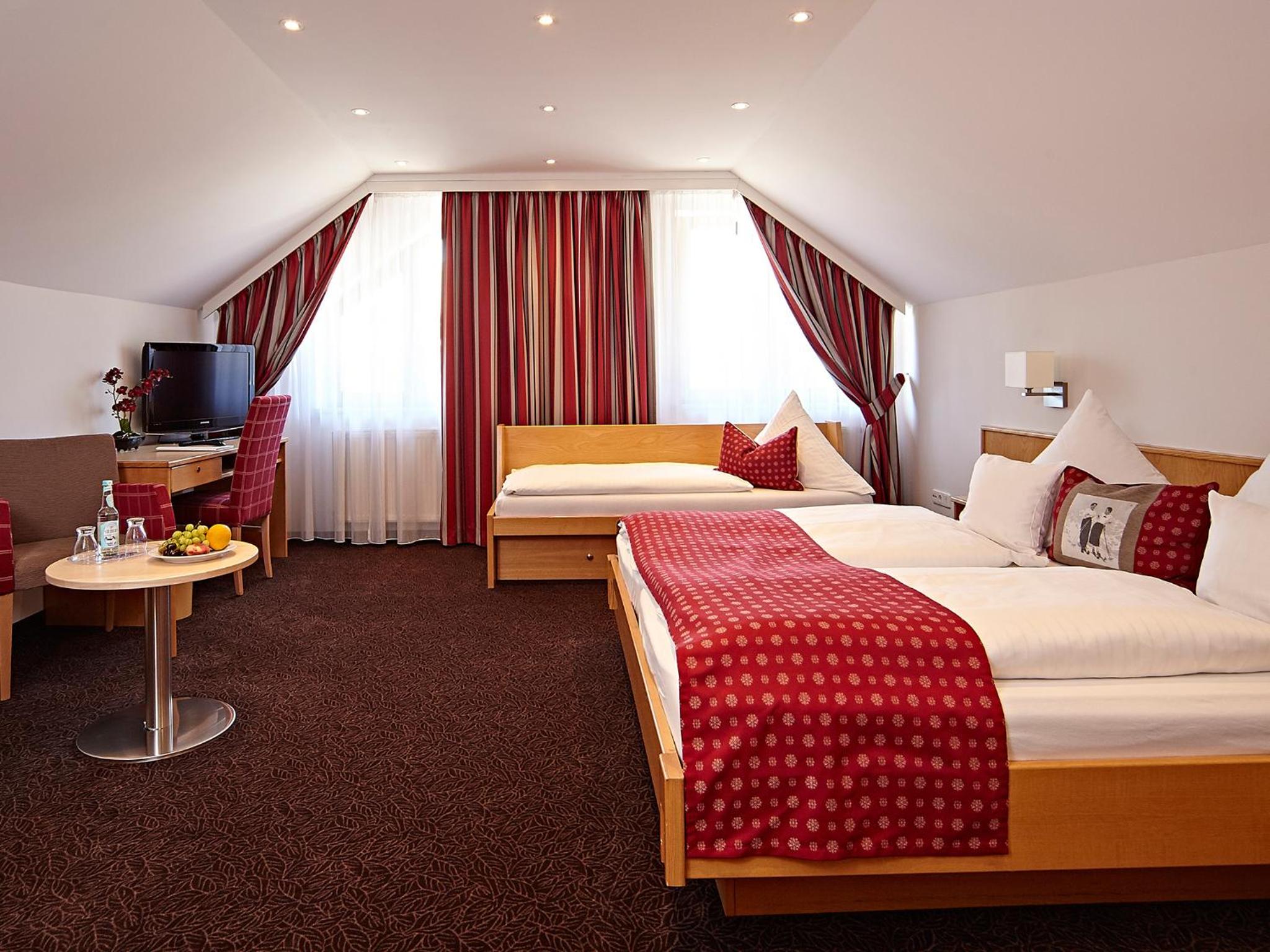 Double Room with Extra Bed - Photo 7