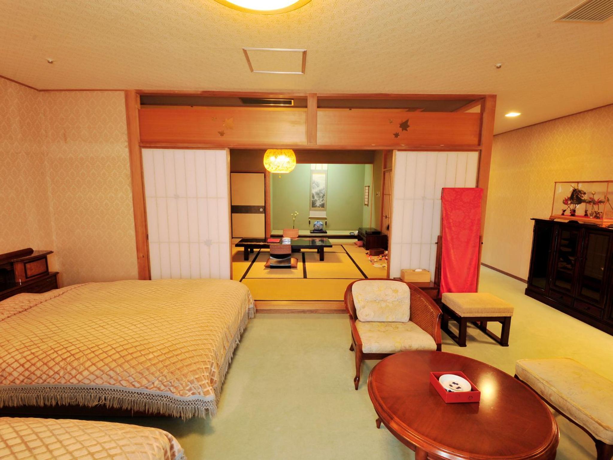 Standard Room with Tatami Area with City View - Smoking