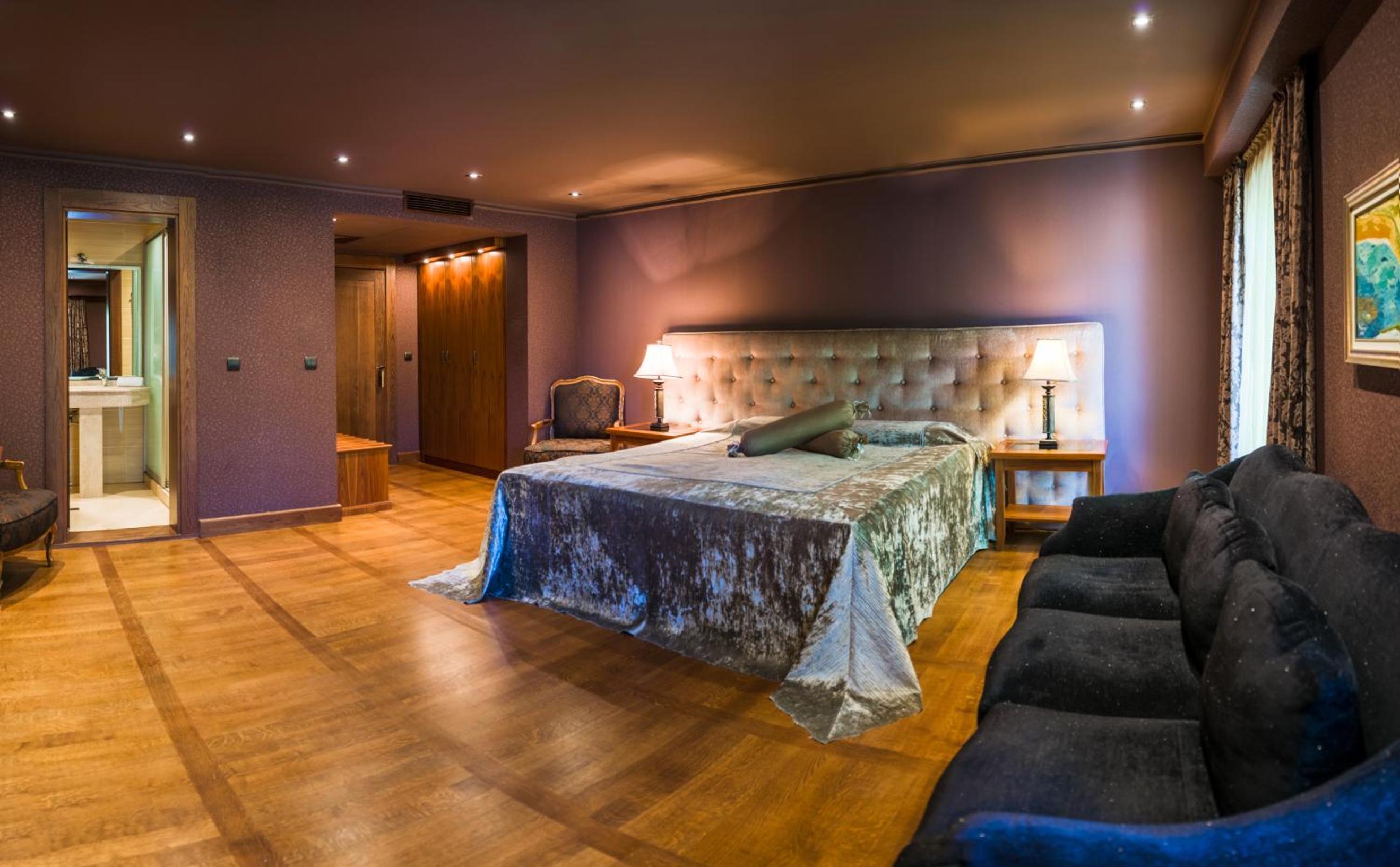 Deluxe Double or Twin Room with Free Parking photo 2