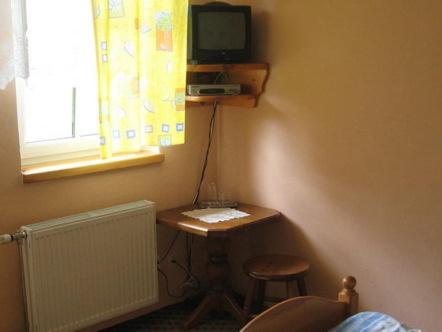 Double or Twin Room - Photo 8