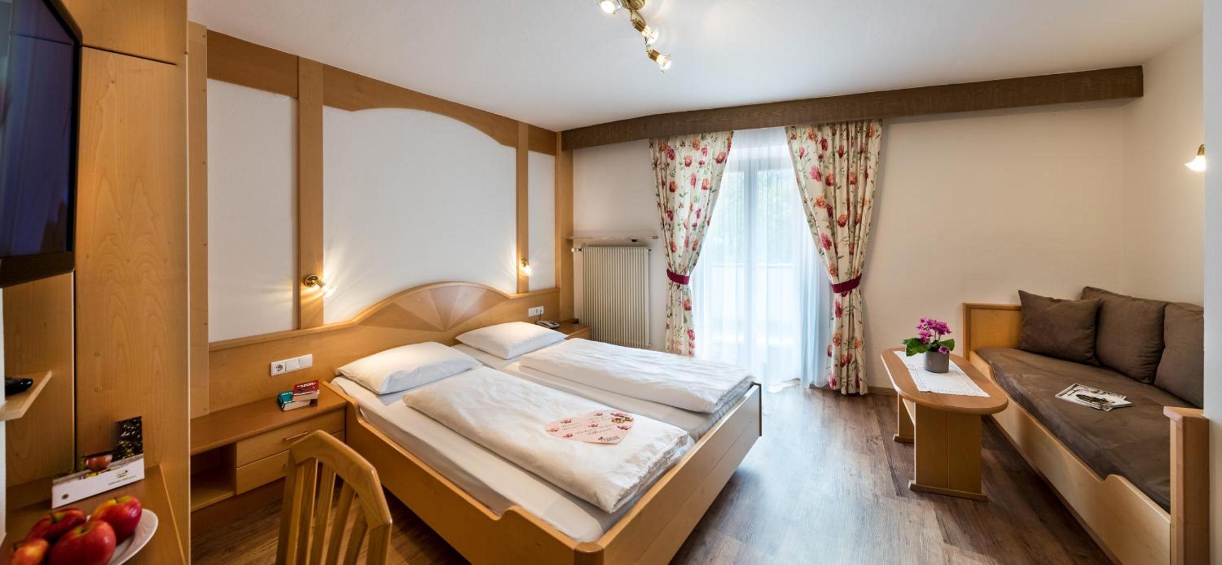 Double Room - Photo 8