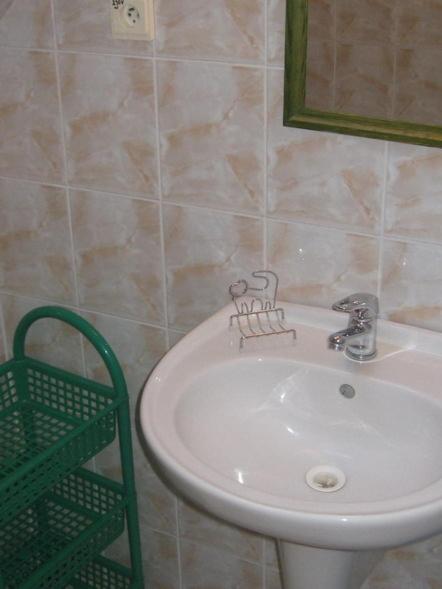 Double or Twin Room - Photo 4