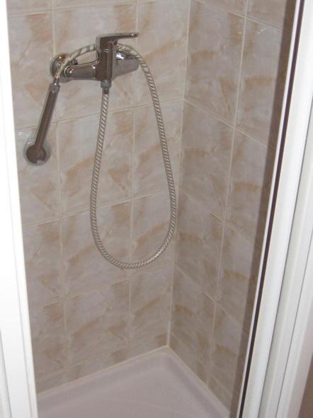 Double or Twin Room - Photo 5