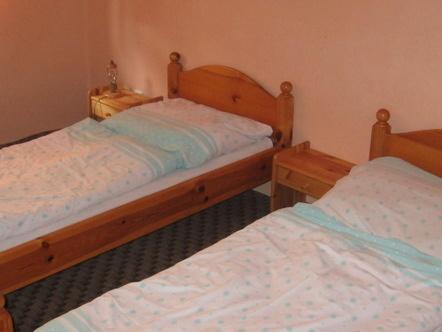 Quadruple Room - Photo 11