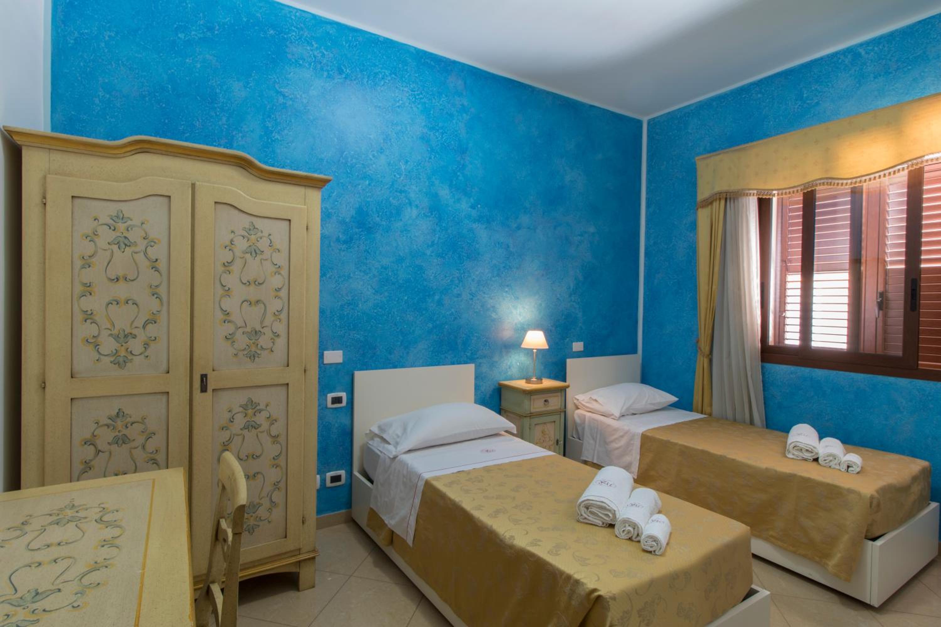 Double Room - Photo 3