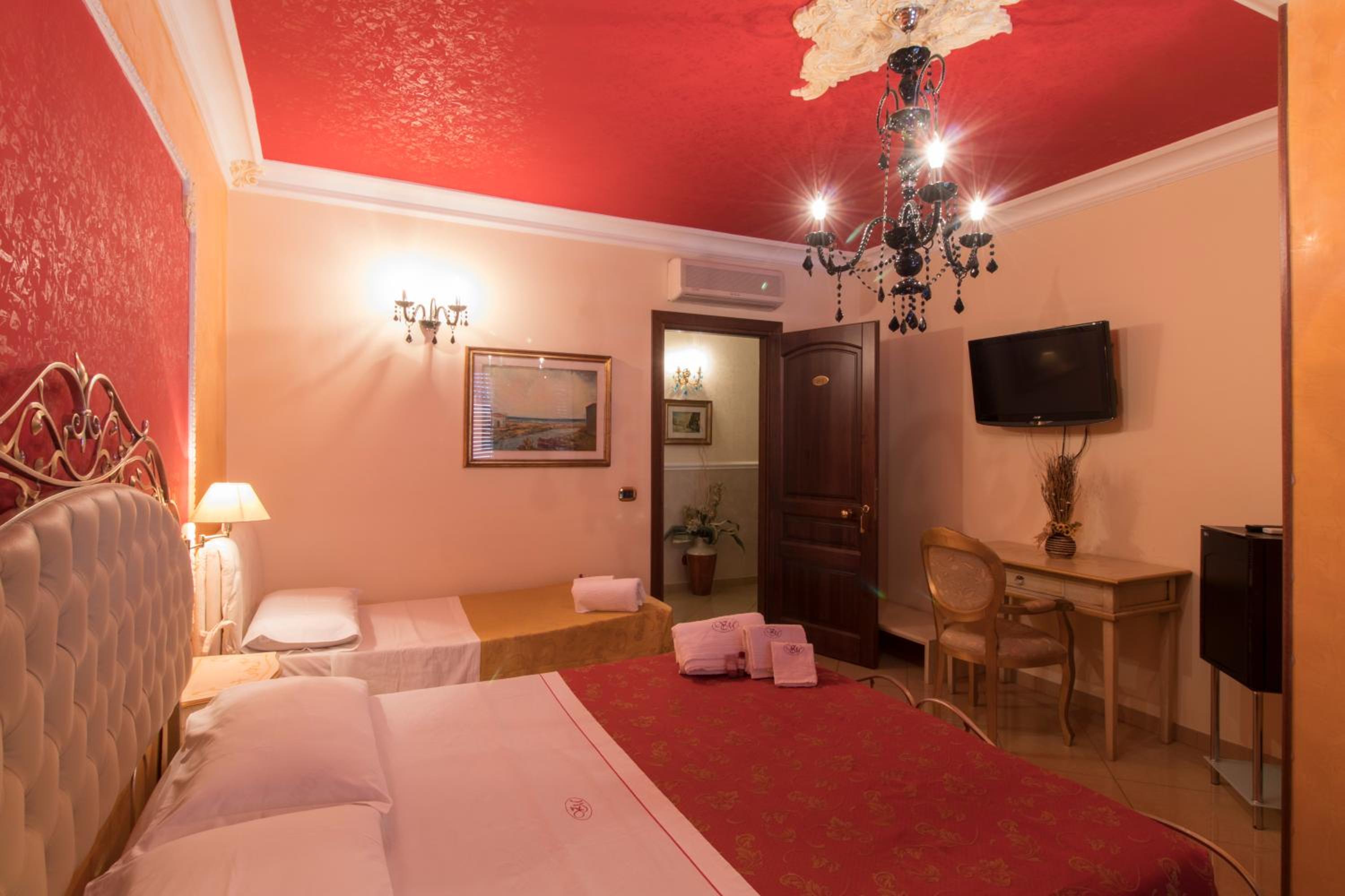 Triple Room - Photo 2