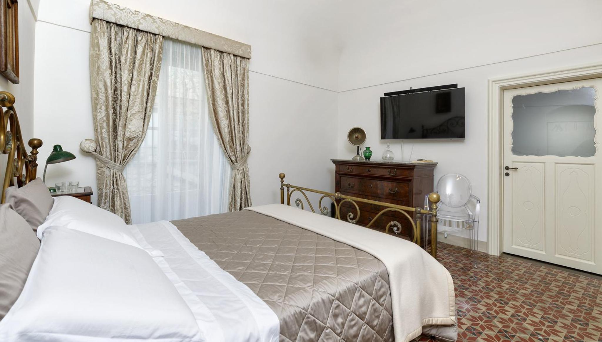 Deluxe Double Room photo 2