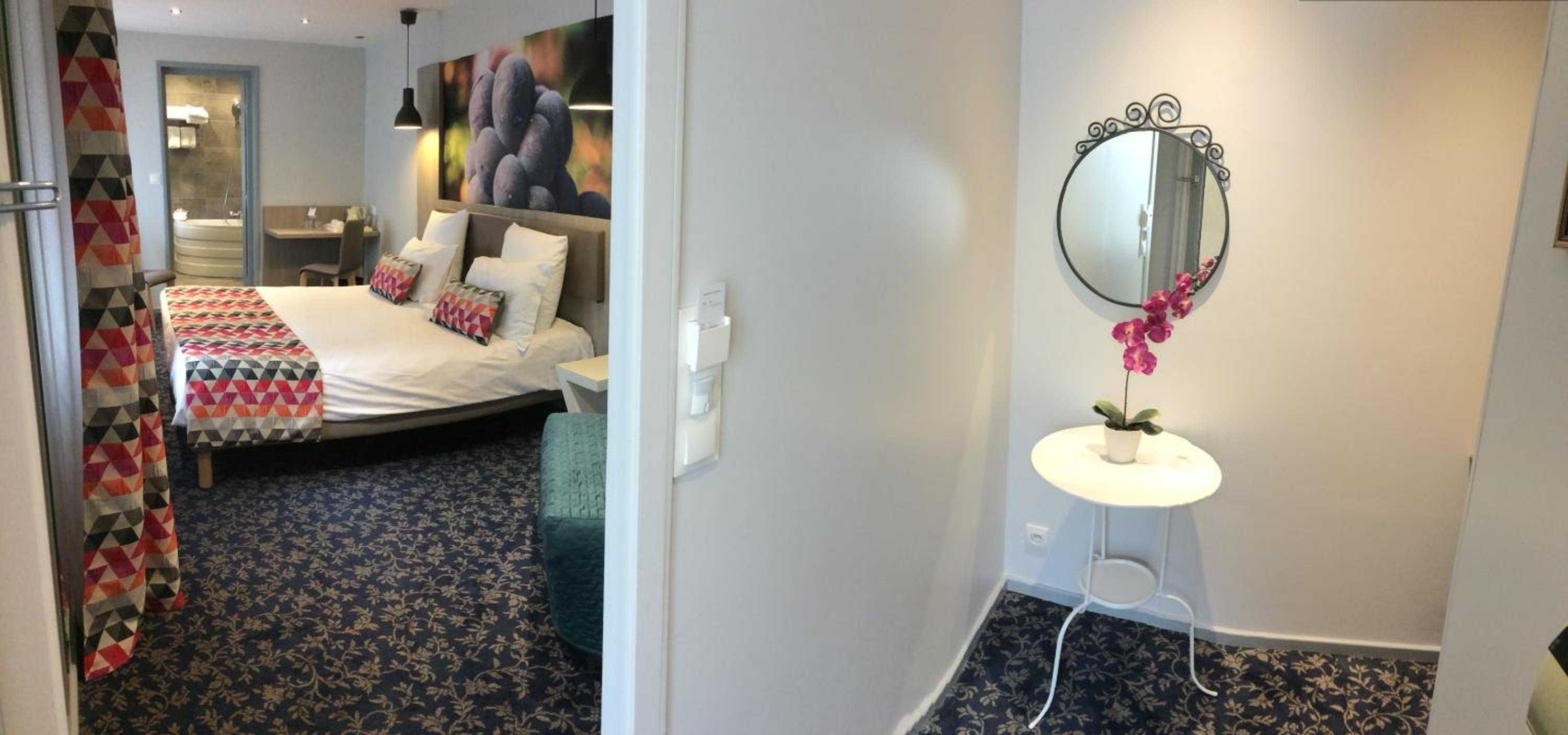 Junior King Suite - Non-Smoking - Photo 5