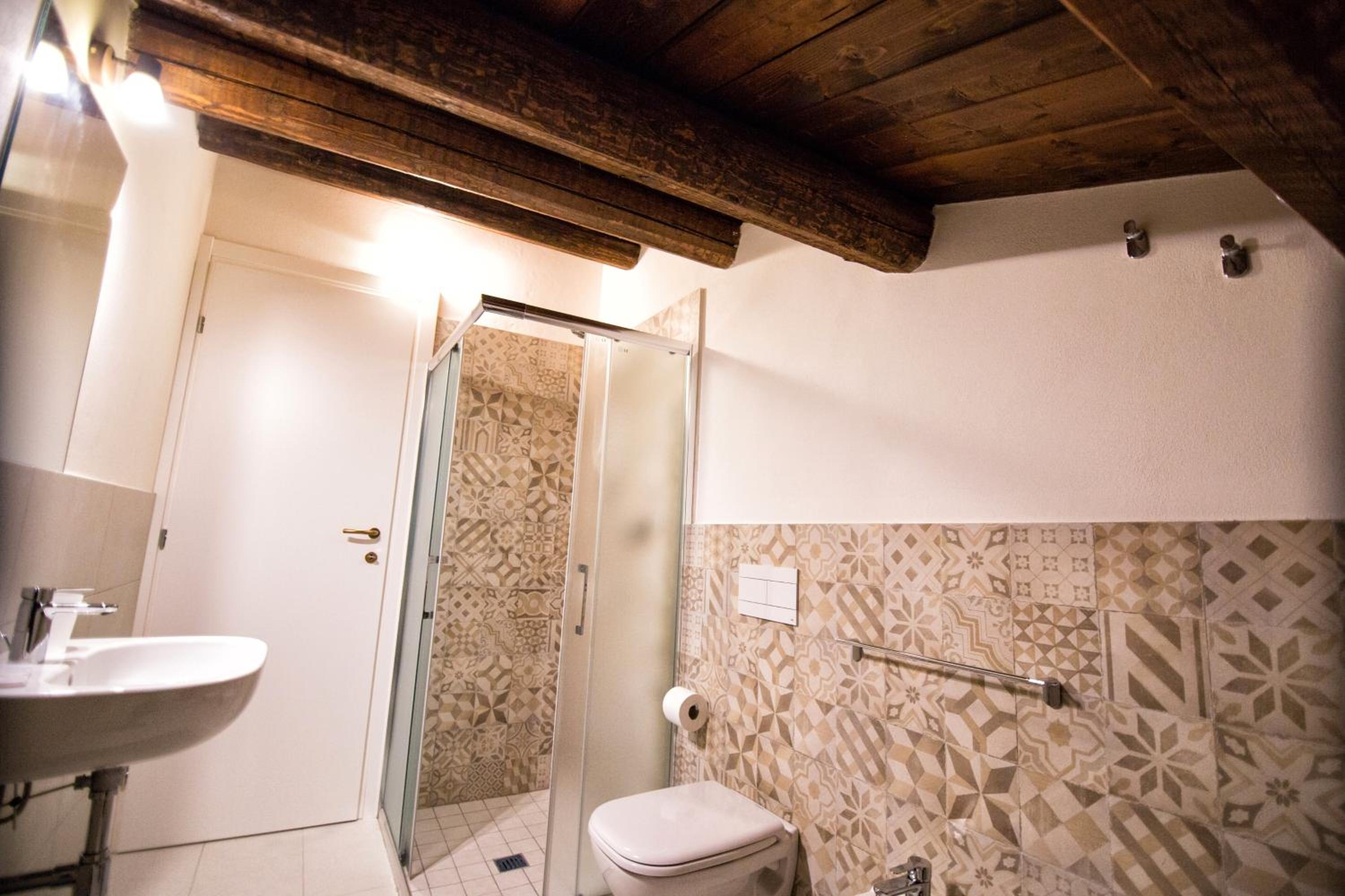 Two-Bedroom Suite - Photo 5