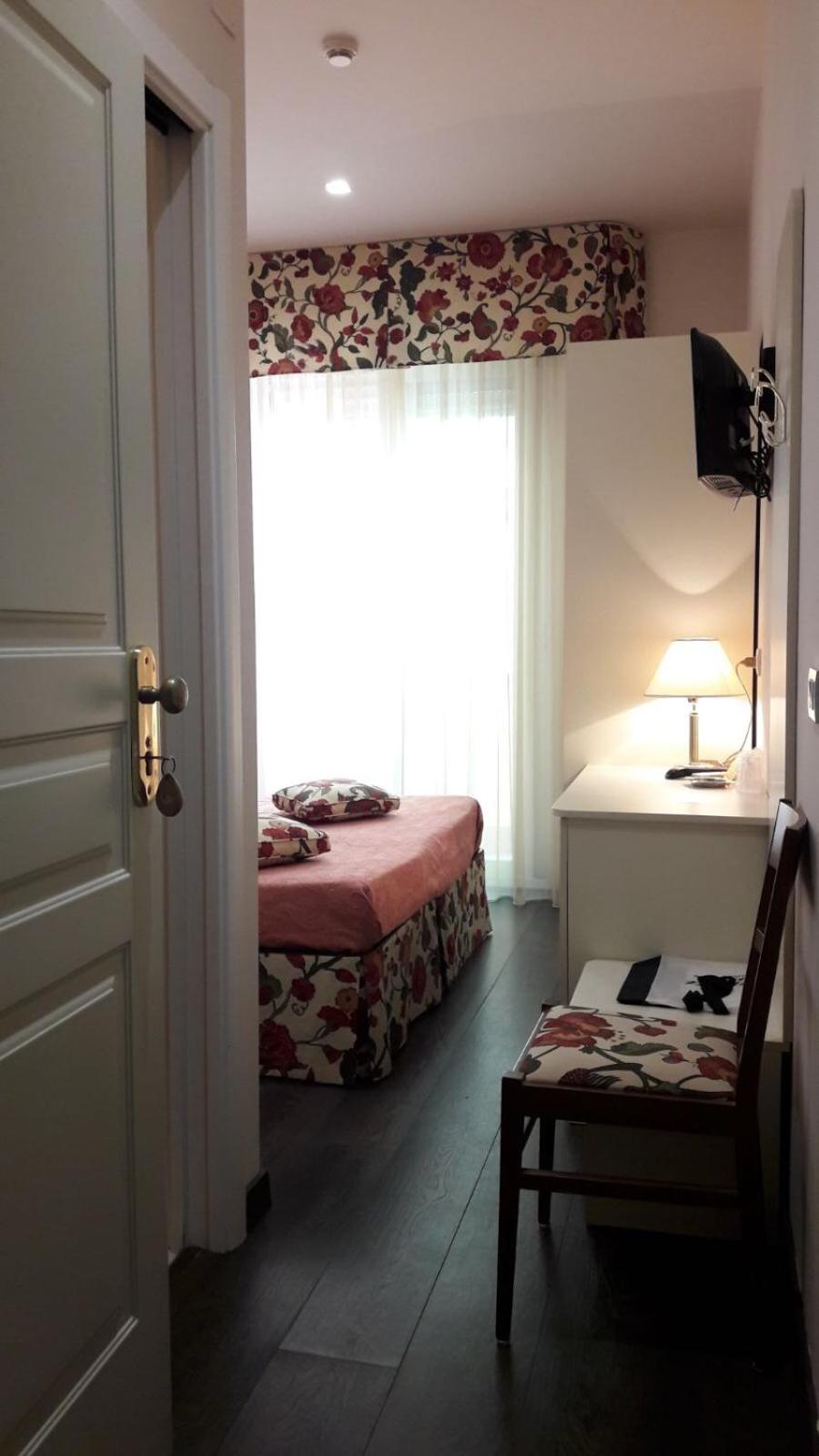 Single Room photo 1