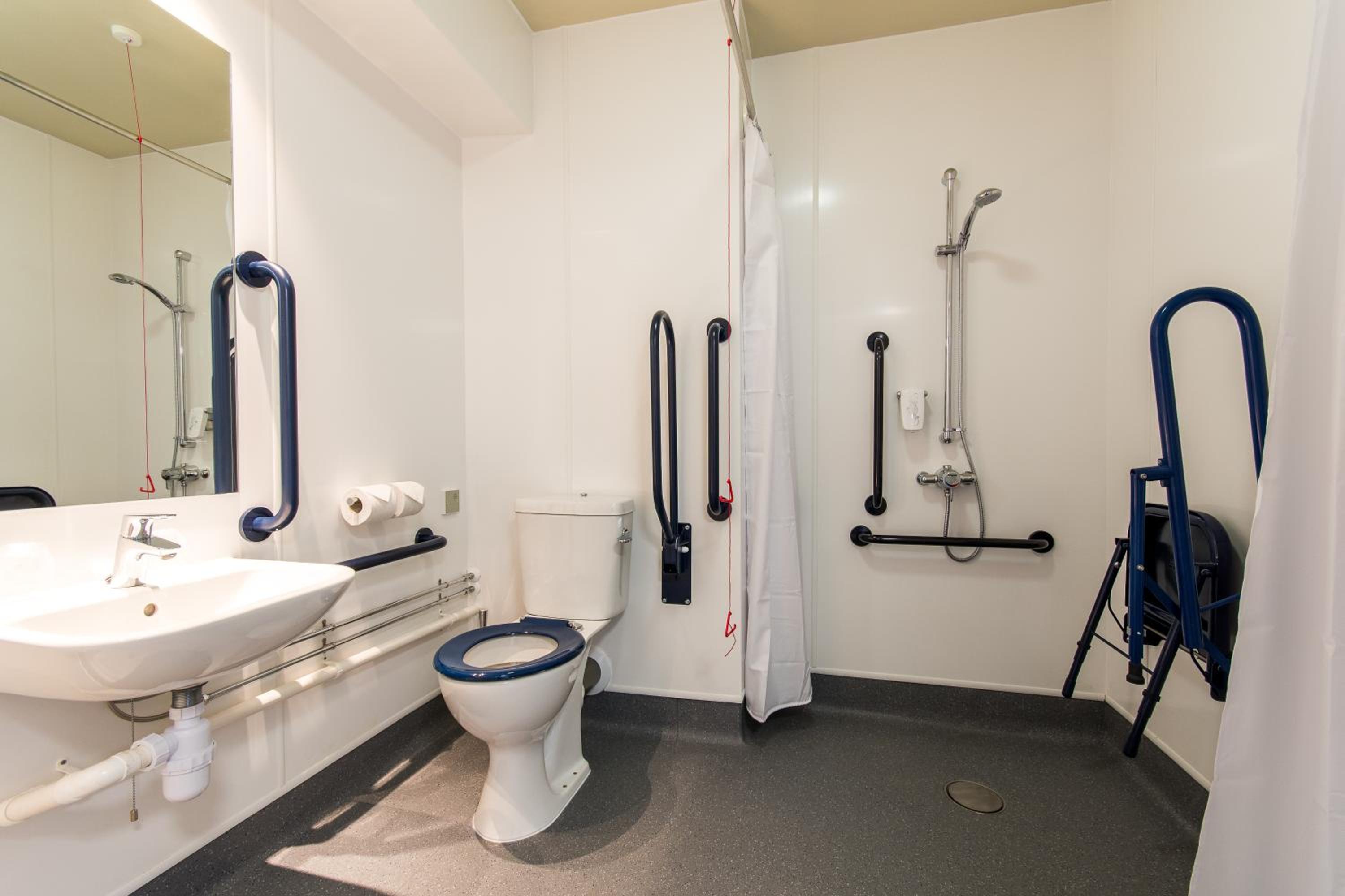 Double or Twin Room - Disability Access photo 2