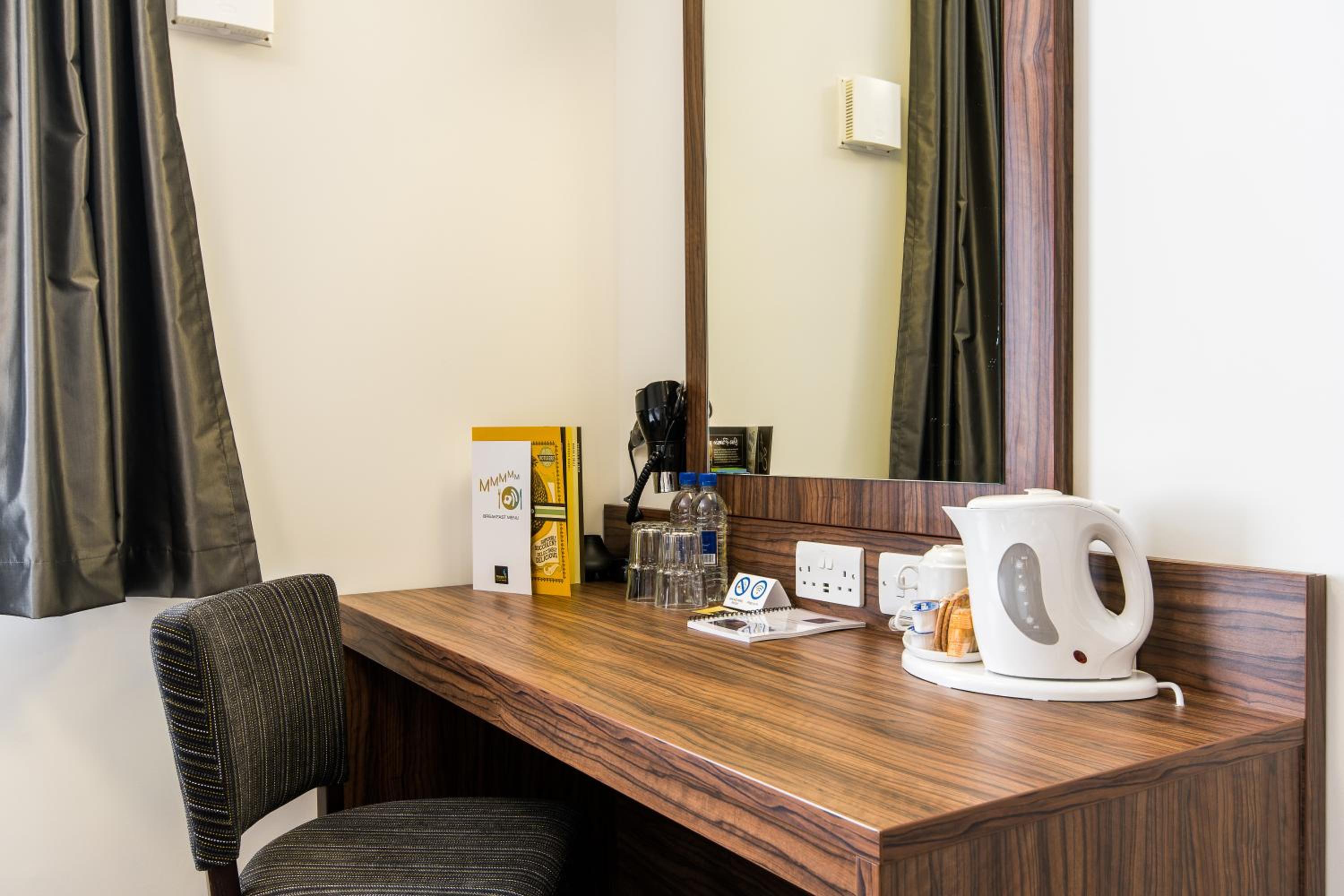 Double or Twin Room - Disability Access photo 3