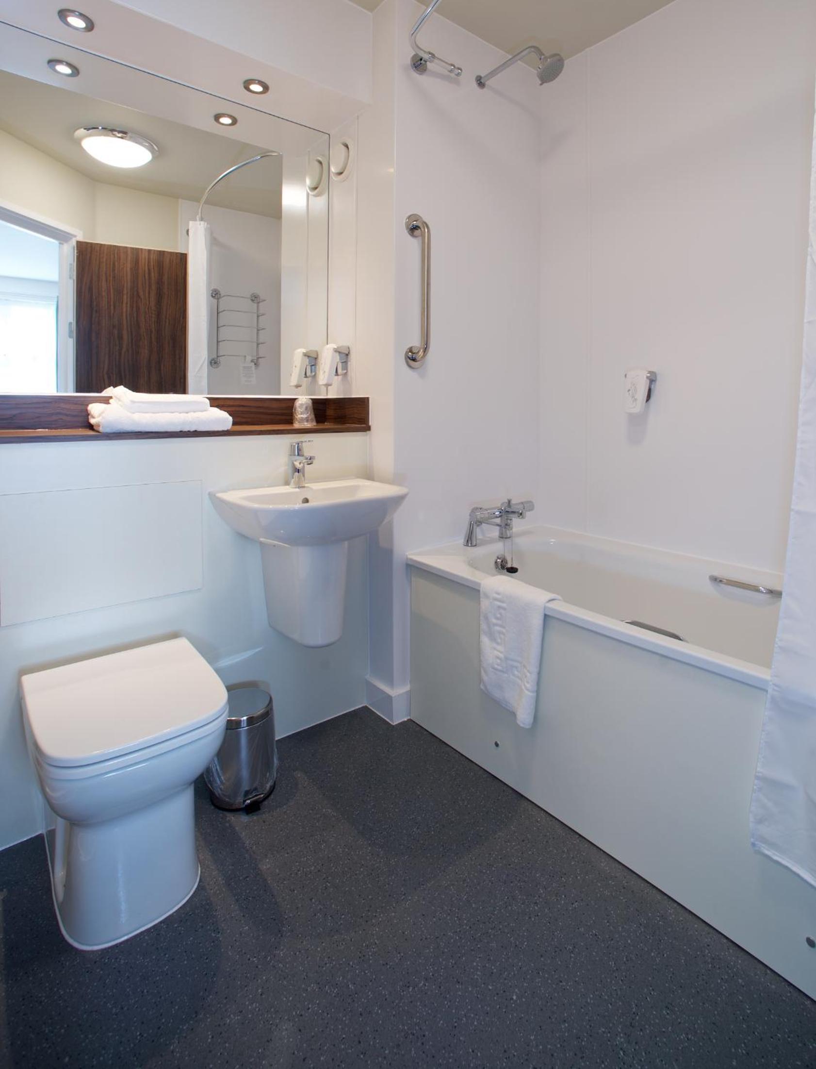 Double Room - Photo 2