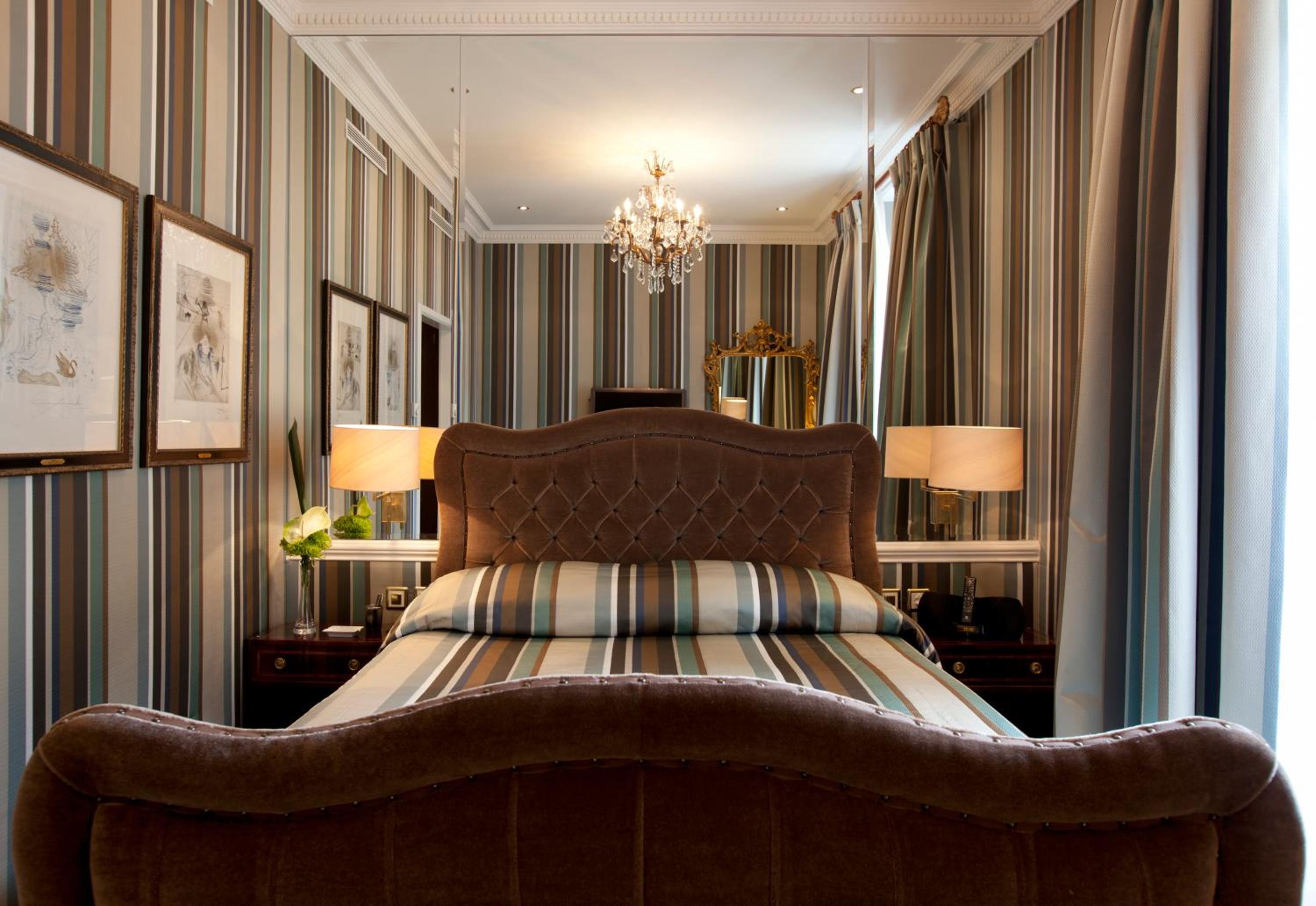 Classic Queen Room