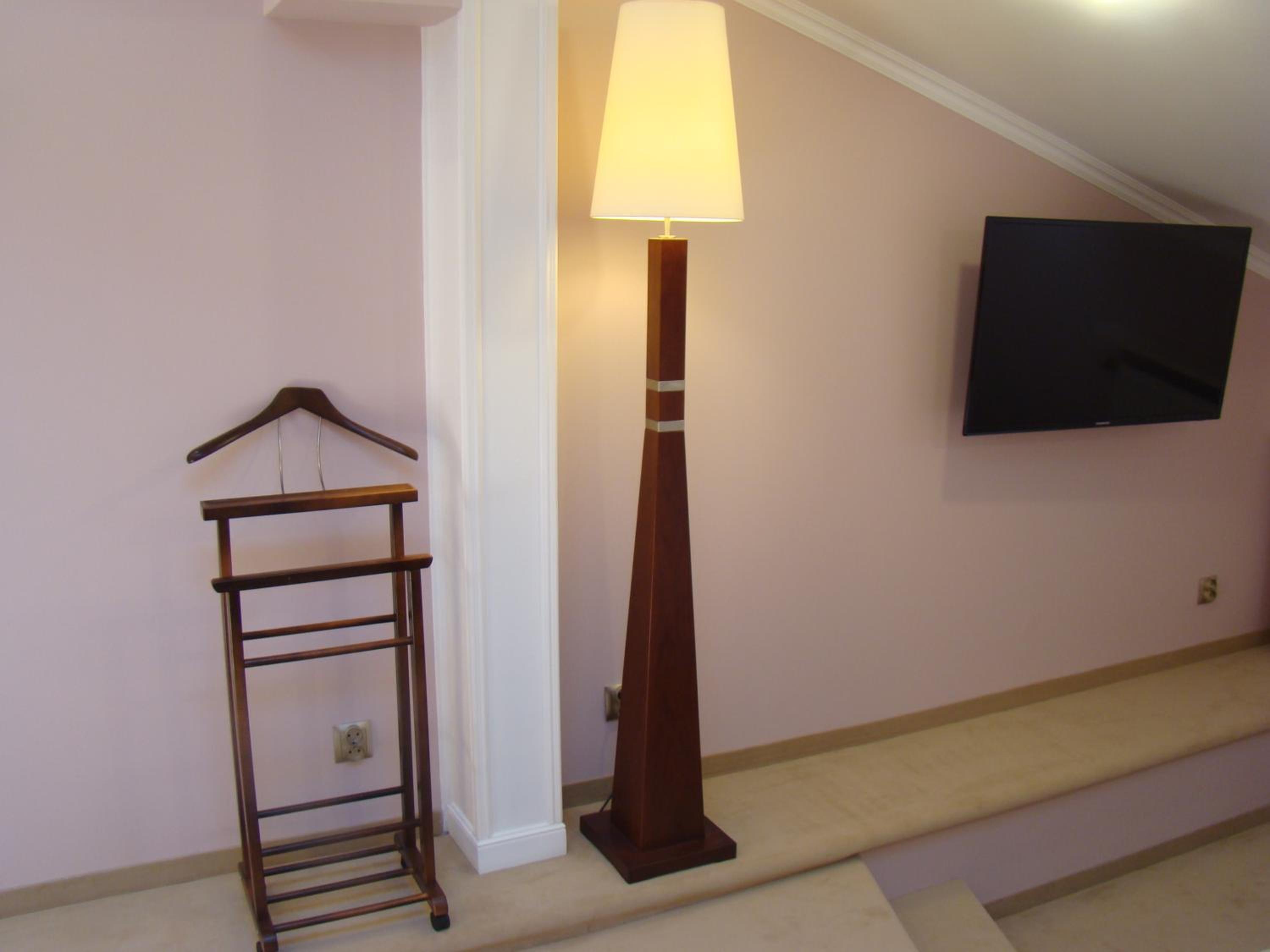 Double Room with Private External Bathroom - Photo 2