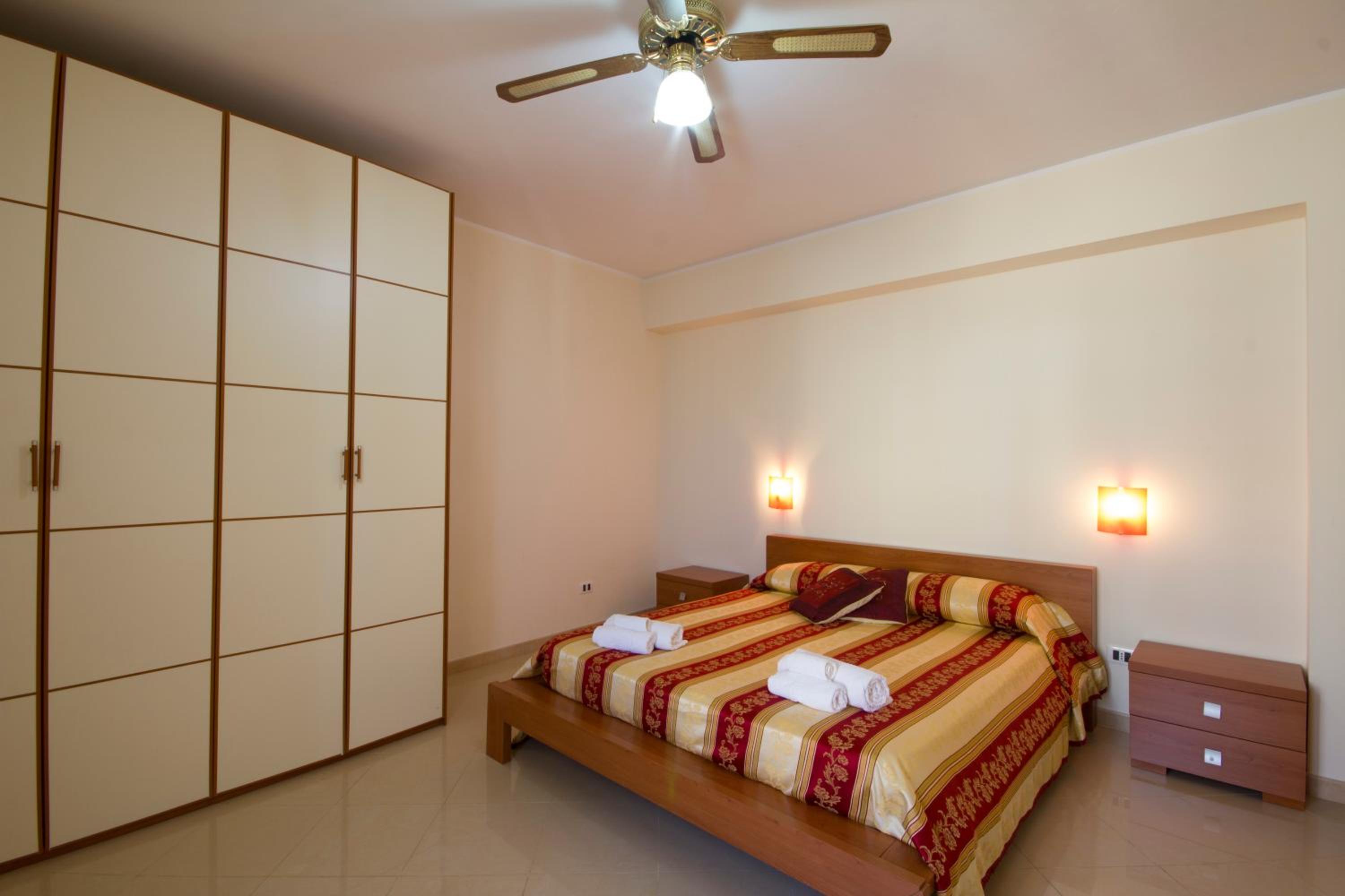 Three-Bedroom Apartment - Photo 4