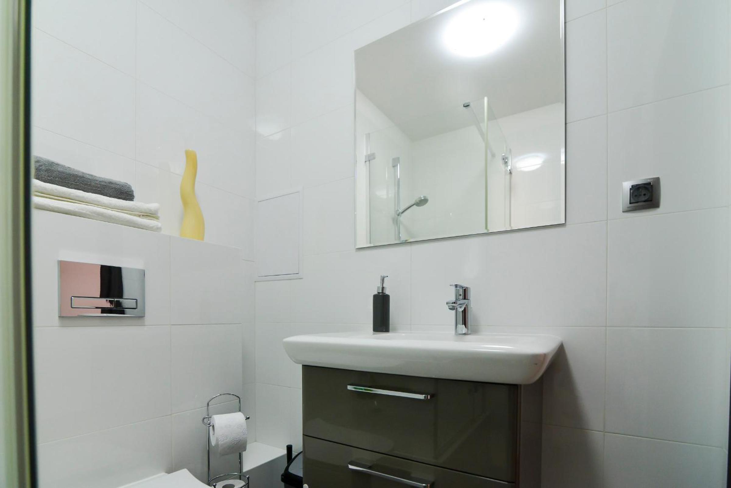 Apartment - Photo 4