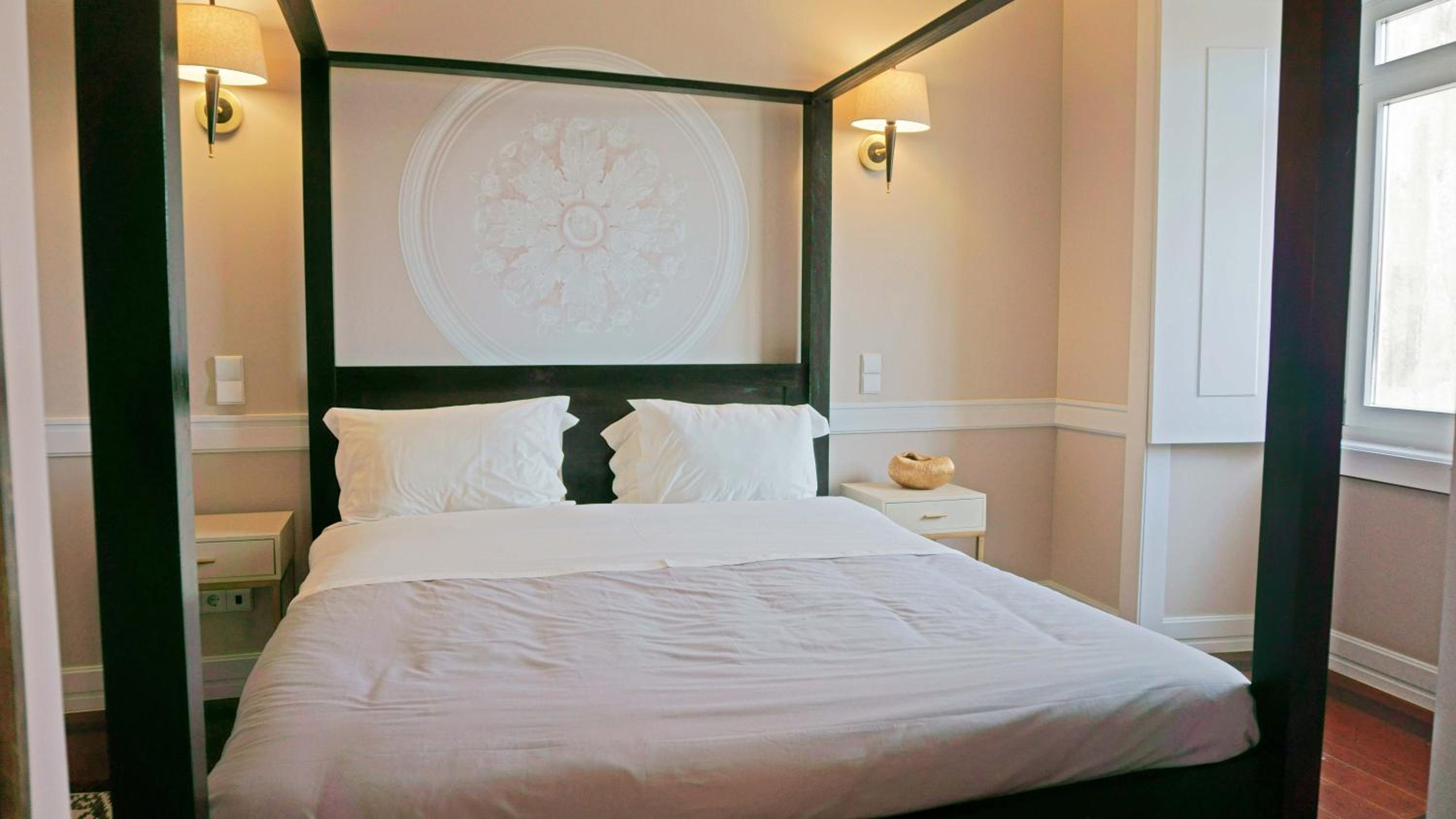 Superior One-Bedroom Apartment - Garden View