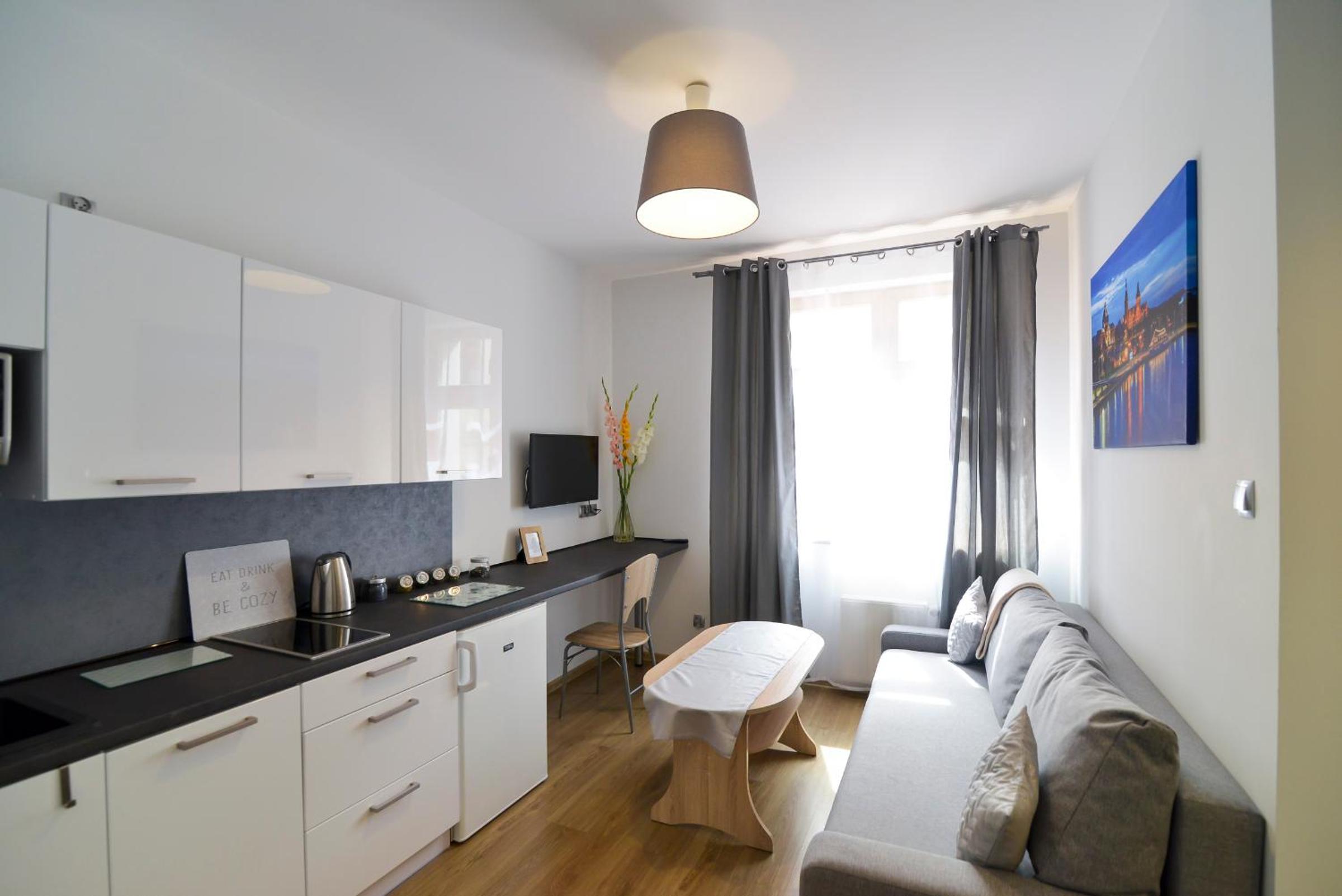 One-Bedroom Apartment - Photo 6