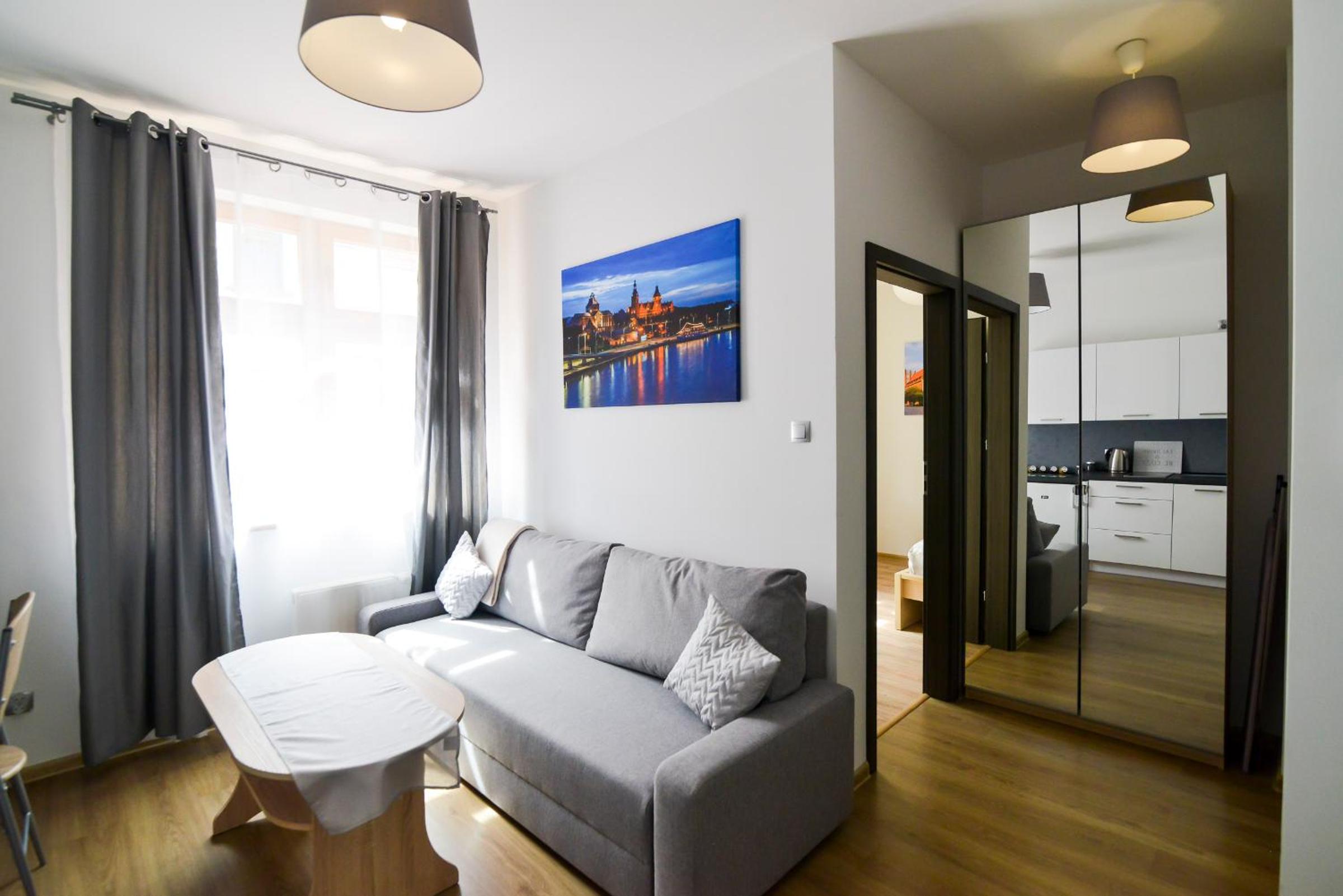 One-Bedroom Apartment - Photo 4