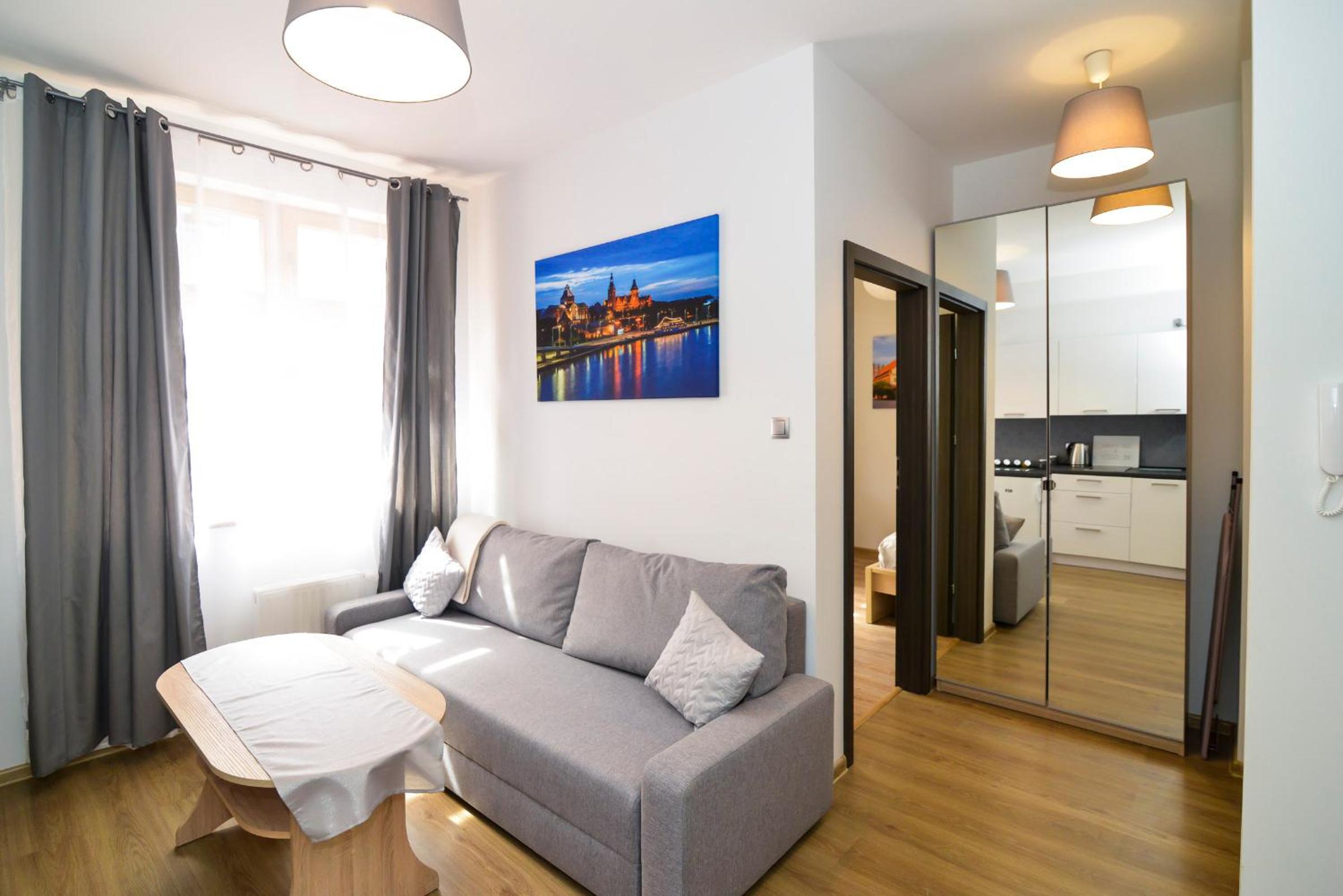 One-Bedroom Apartment - Photo 1