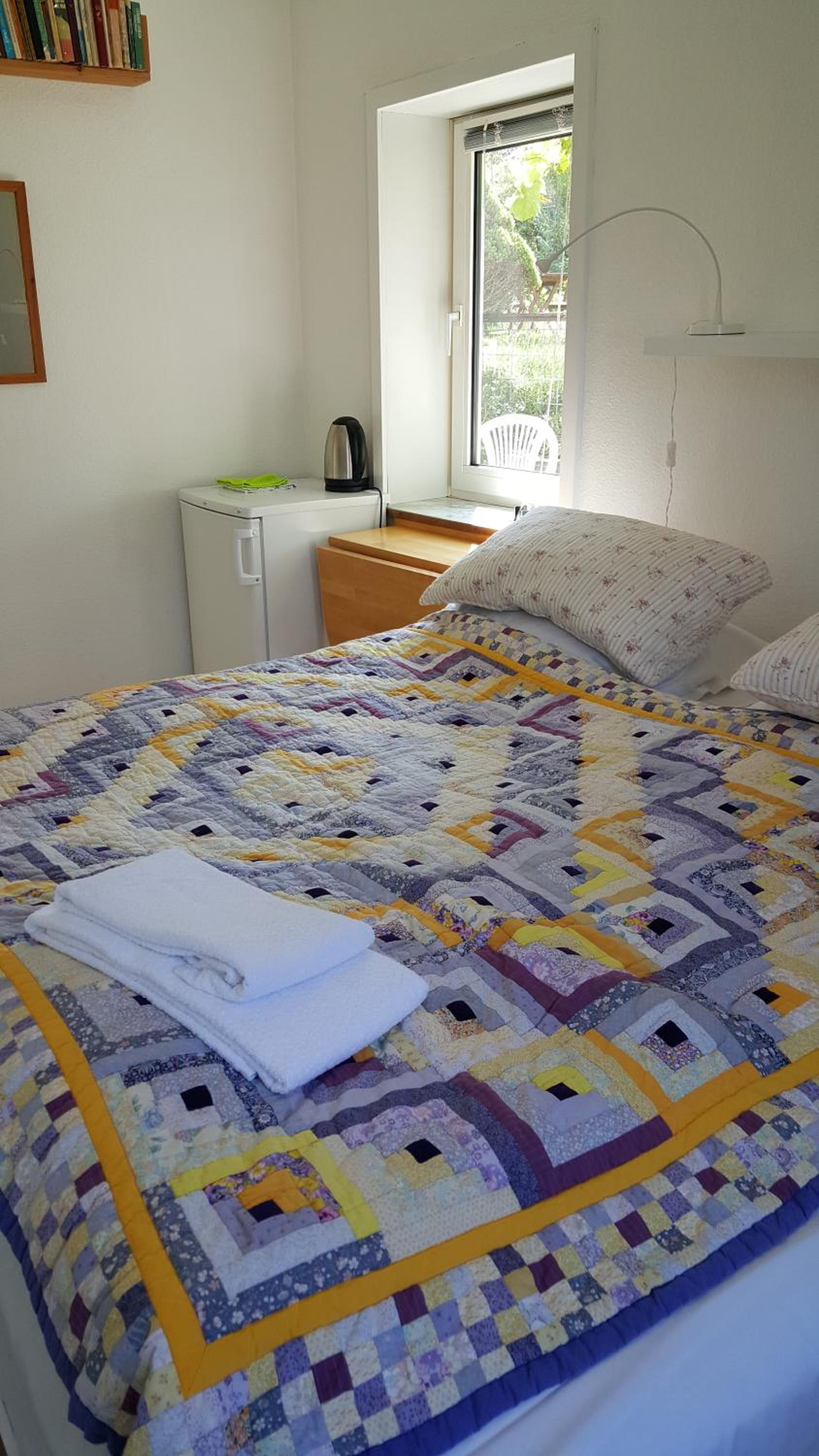 Economy Twin Room photo 2