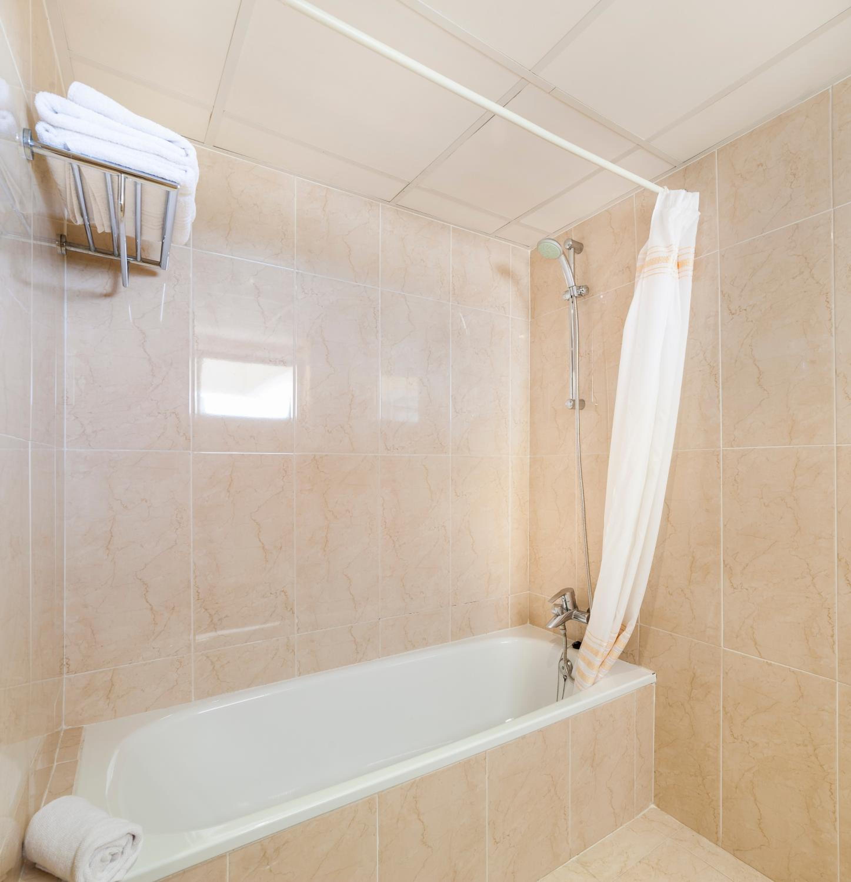 Double Room (1 Adult) photo 3