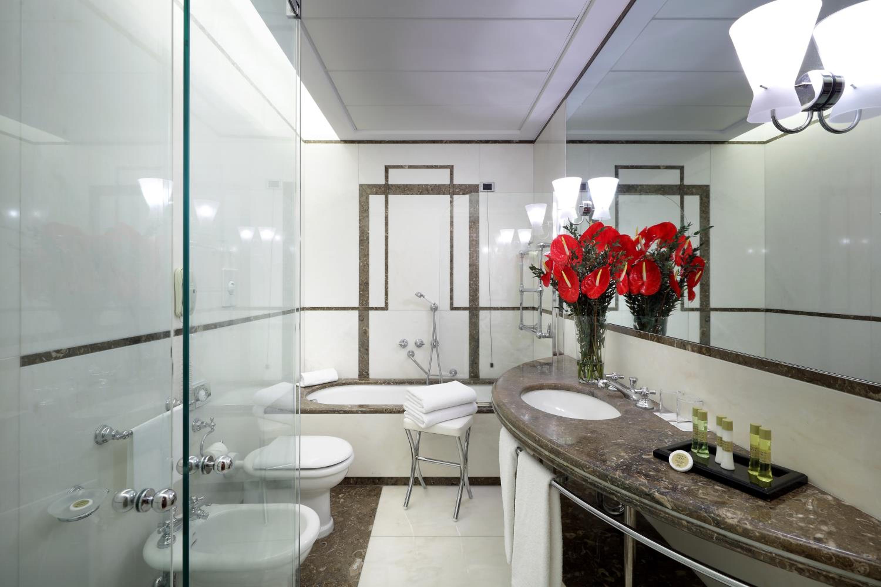 Deluxe Double Room with Sea View - Photo 6