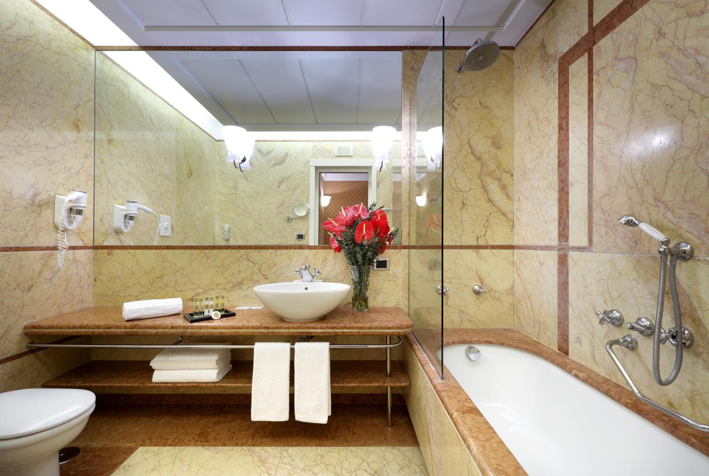 Superior Single Room - Photo 2