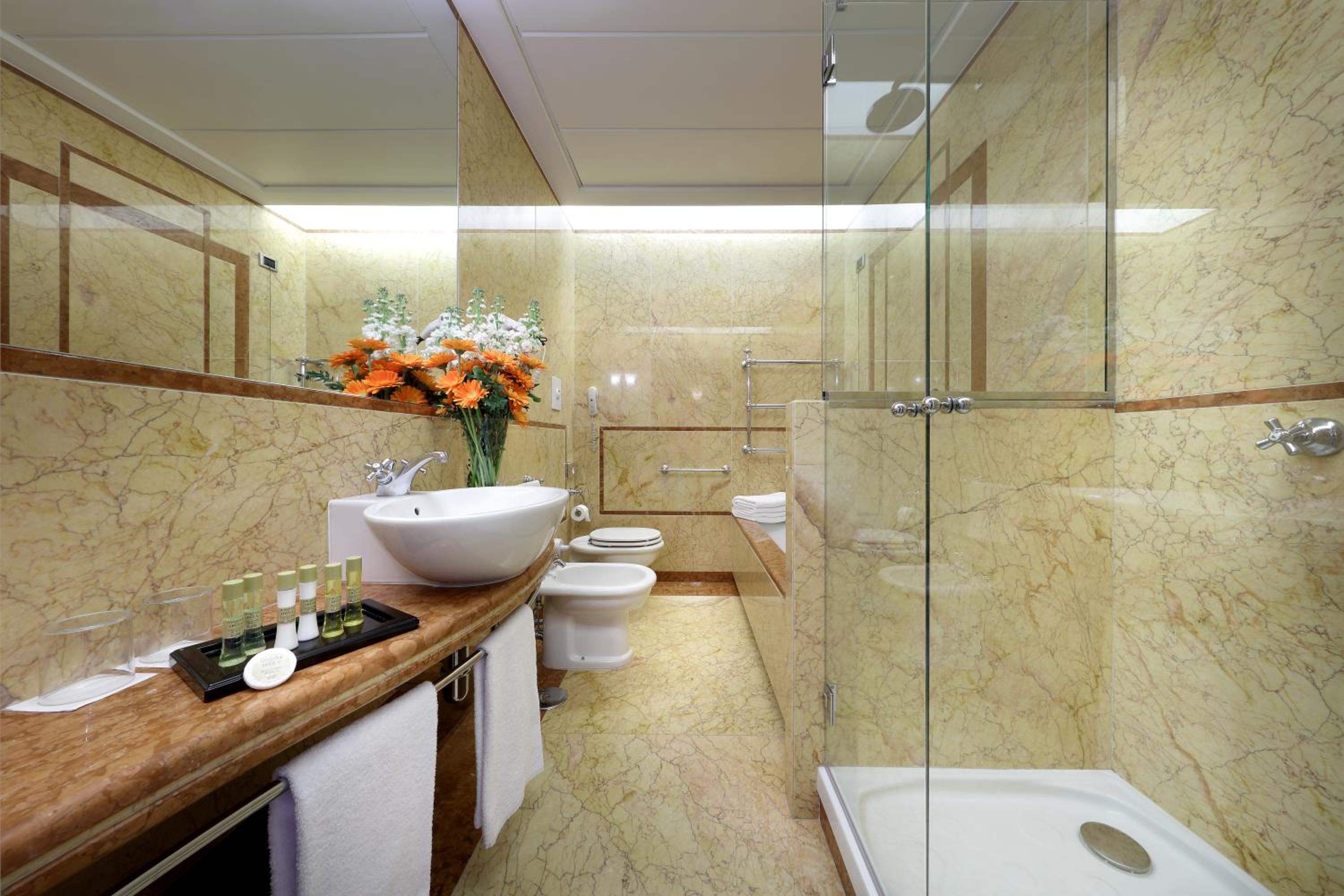Superior Single Room - Photo 3