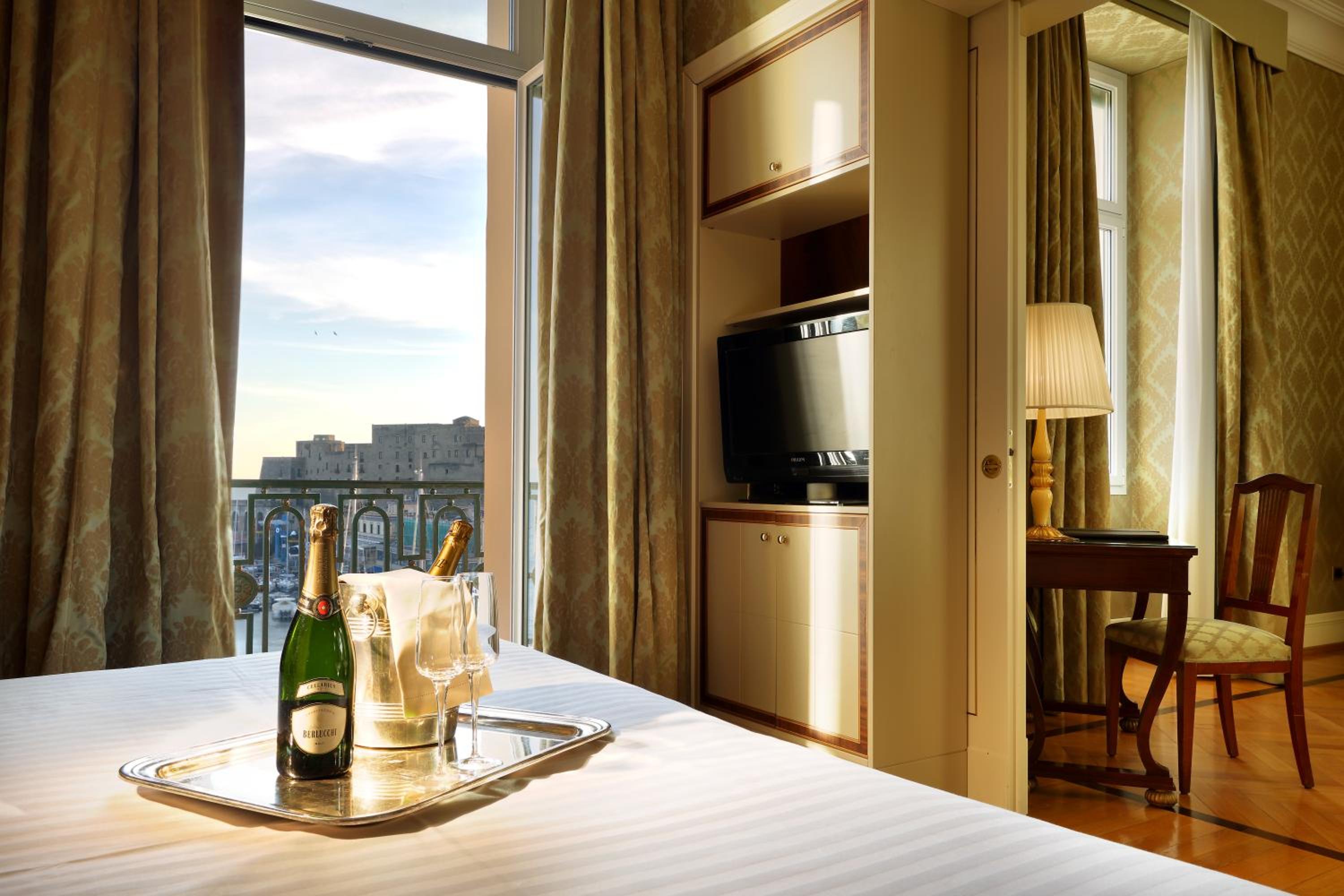 Large Suite with Sea View